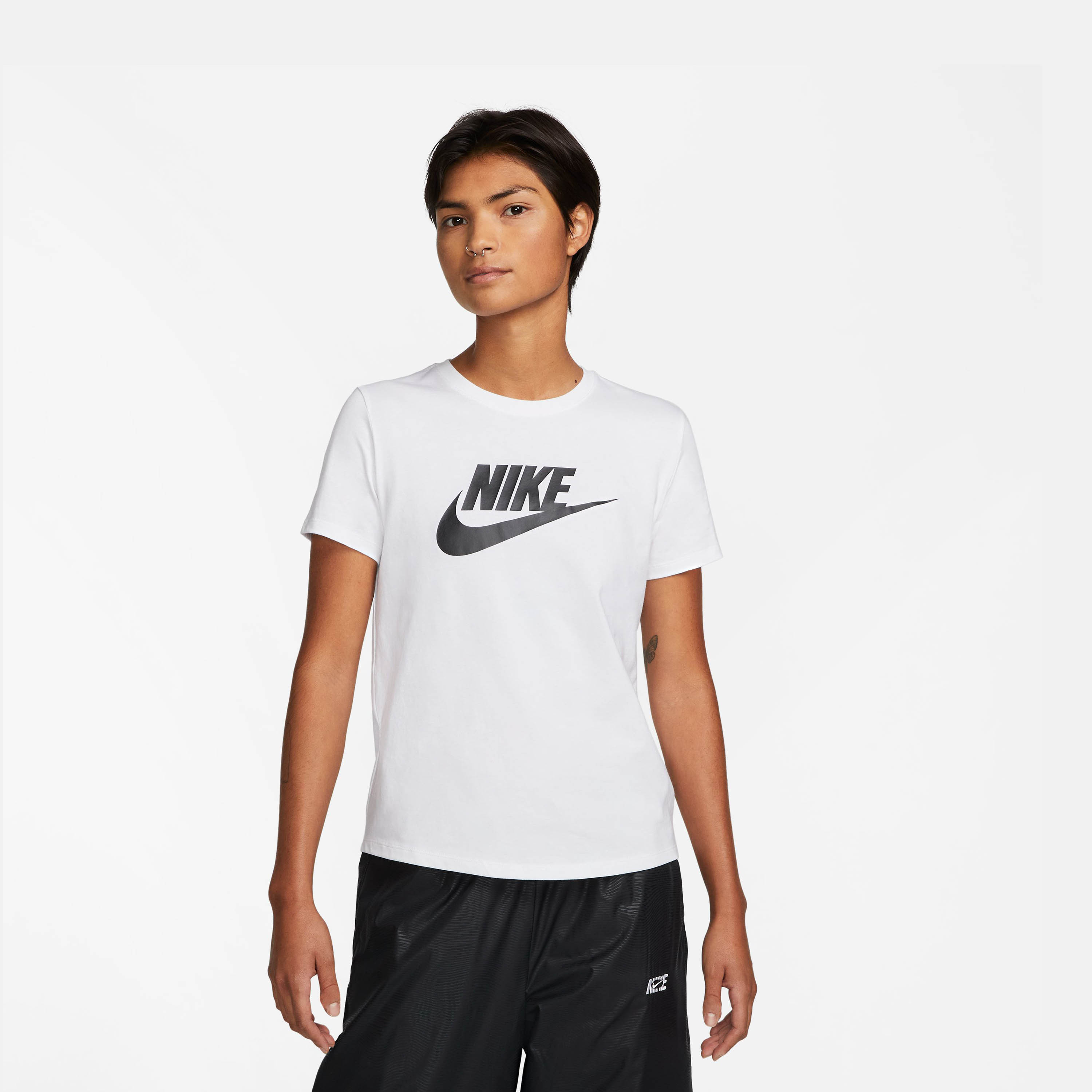 نايكي- تيشيرت رياضي نسائي أساسيات بشعار NKDX7906 | OE-sports-women-clothing-tshirtsandvests-image-12