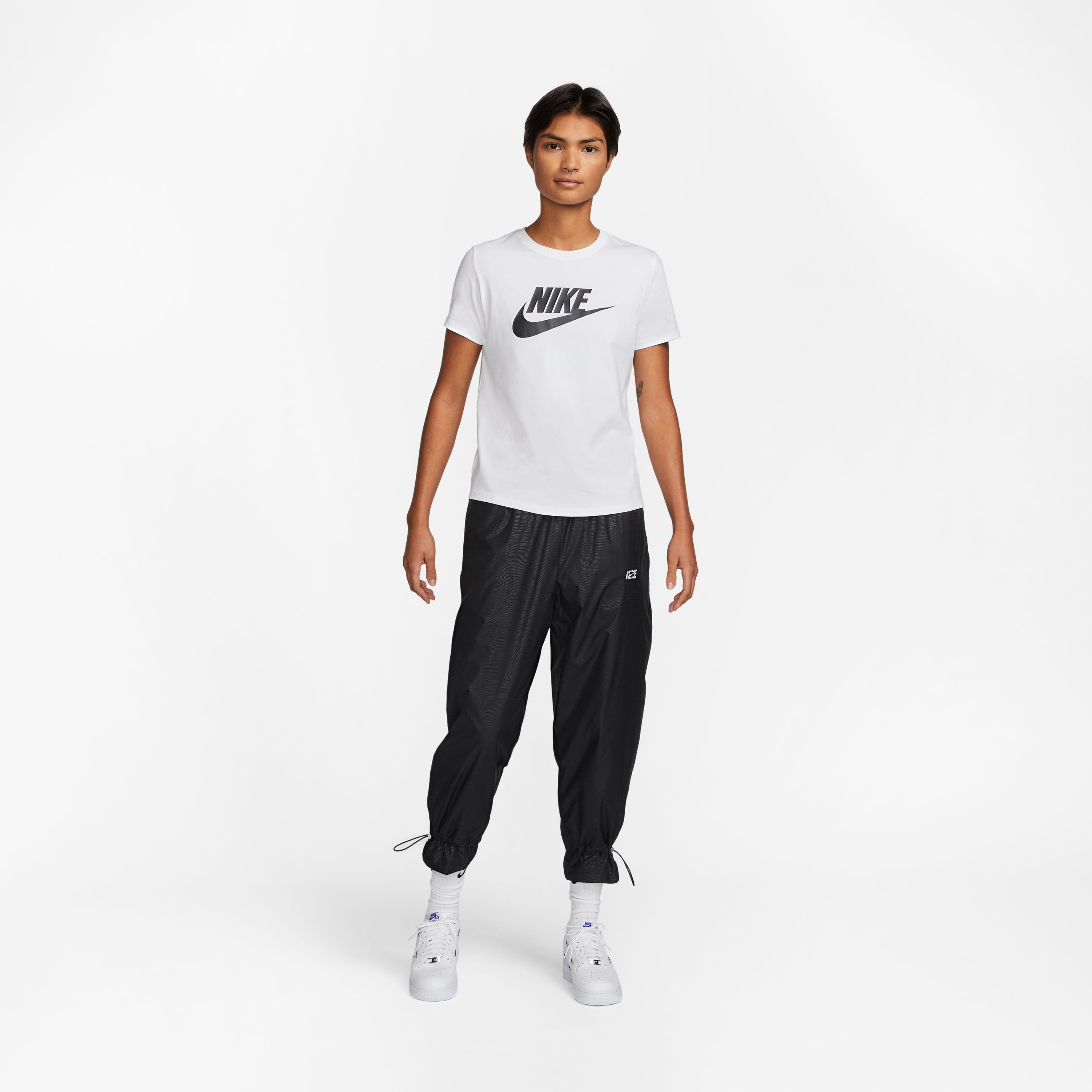 Nike Women's Sportswear Essentials Logo T-Shirt NKDX7906 | OE-sports-women-clothing-tshirtsandvests-image-2
