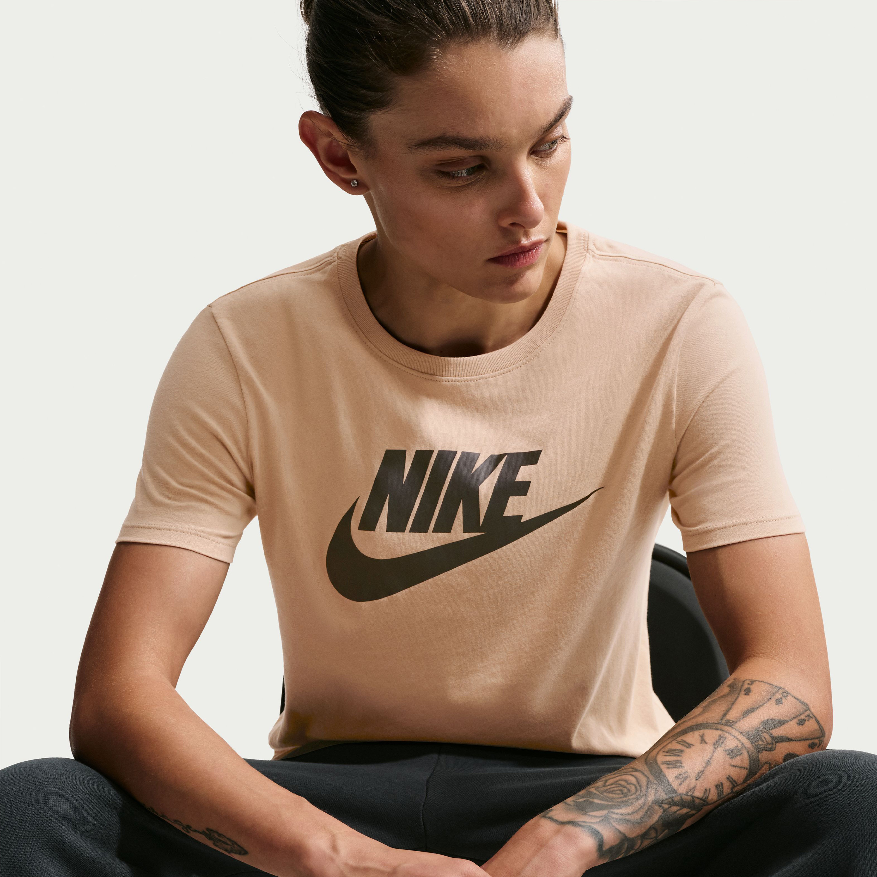 نايكي- تيشيرت رياضي نسائي أساسيات بشعار NKDX7906 | OE-sports-women-clothing-tshirtsandvests-image-21