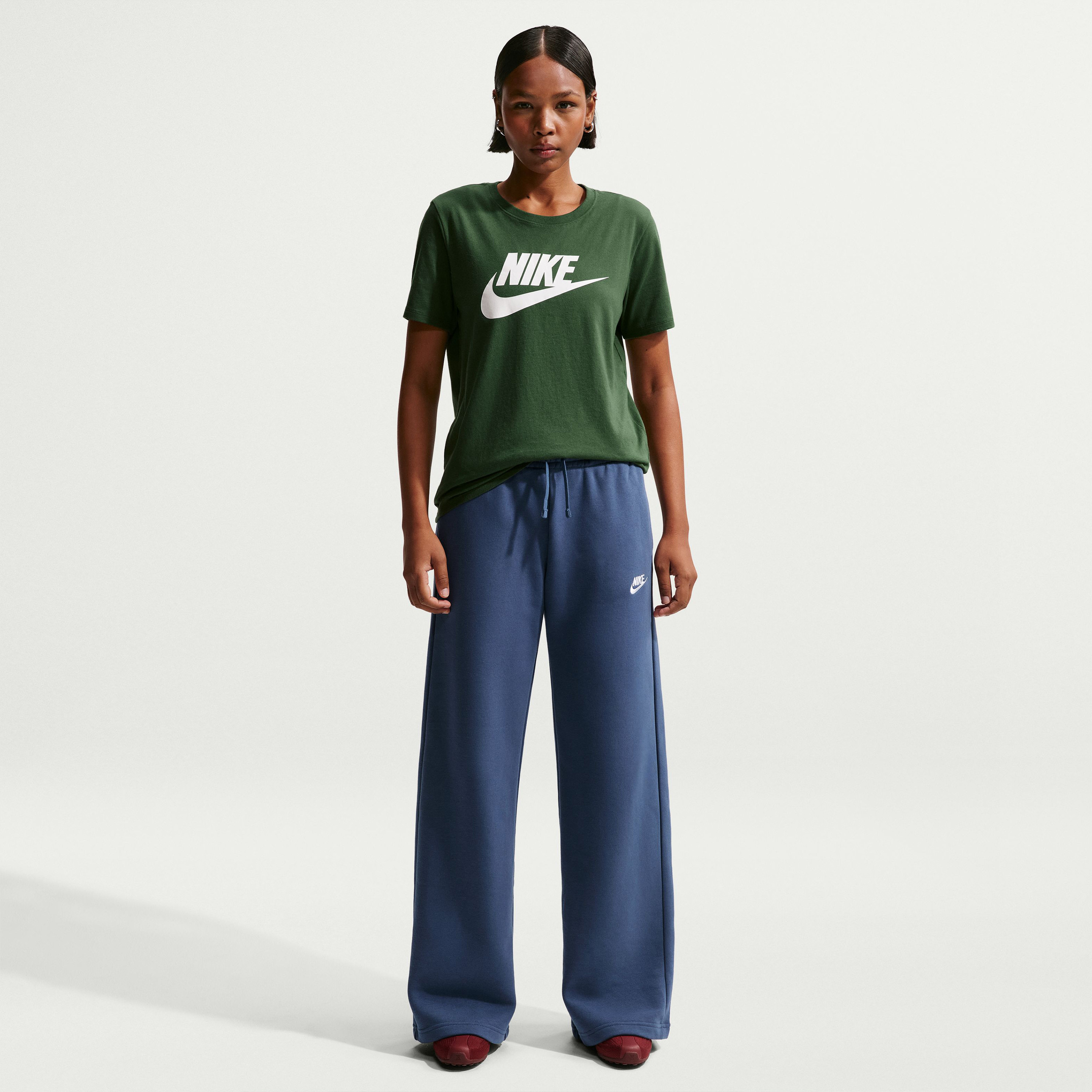 Nike Women's Sportswear Essentials Logo T-Shirt NKDX7906 | OE-sports-women-clothing-tshirtsandvests-image-2