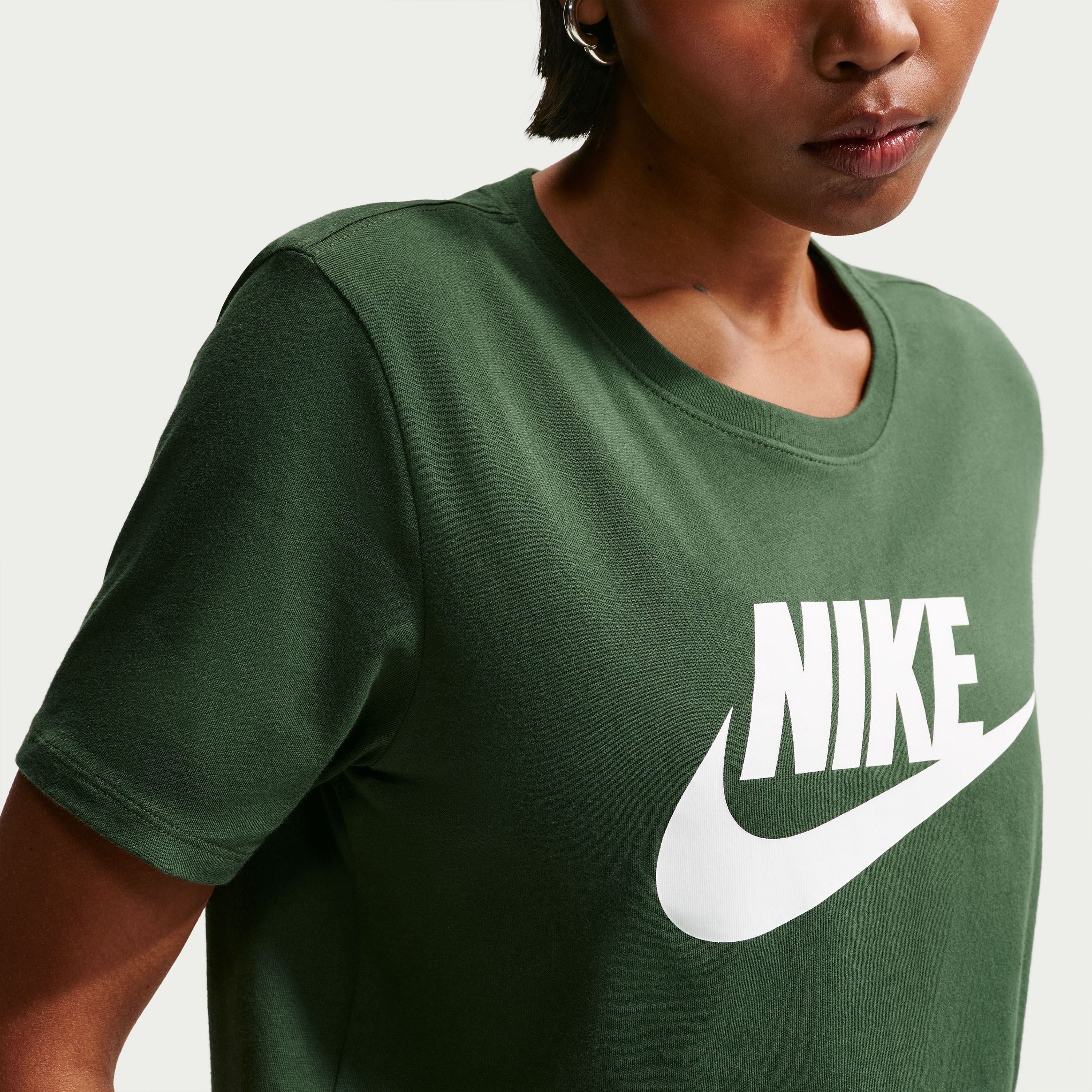نايكي- تيشيرت رياضي نسائي أساسيات بشعار NKDX7906 | OE-sports-women-clothing-tshirtsandvests-image-29