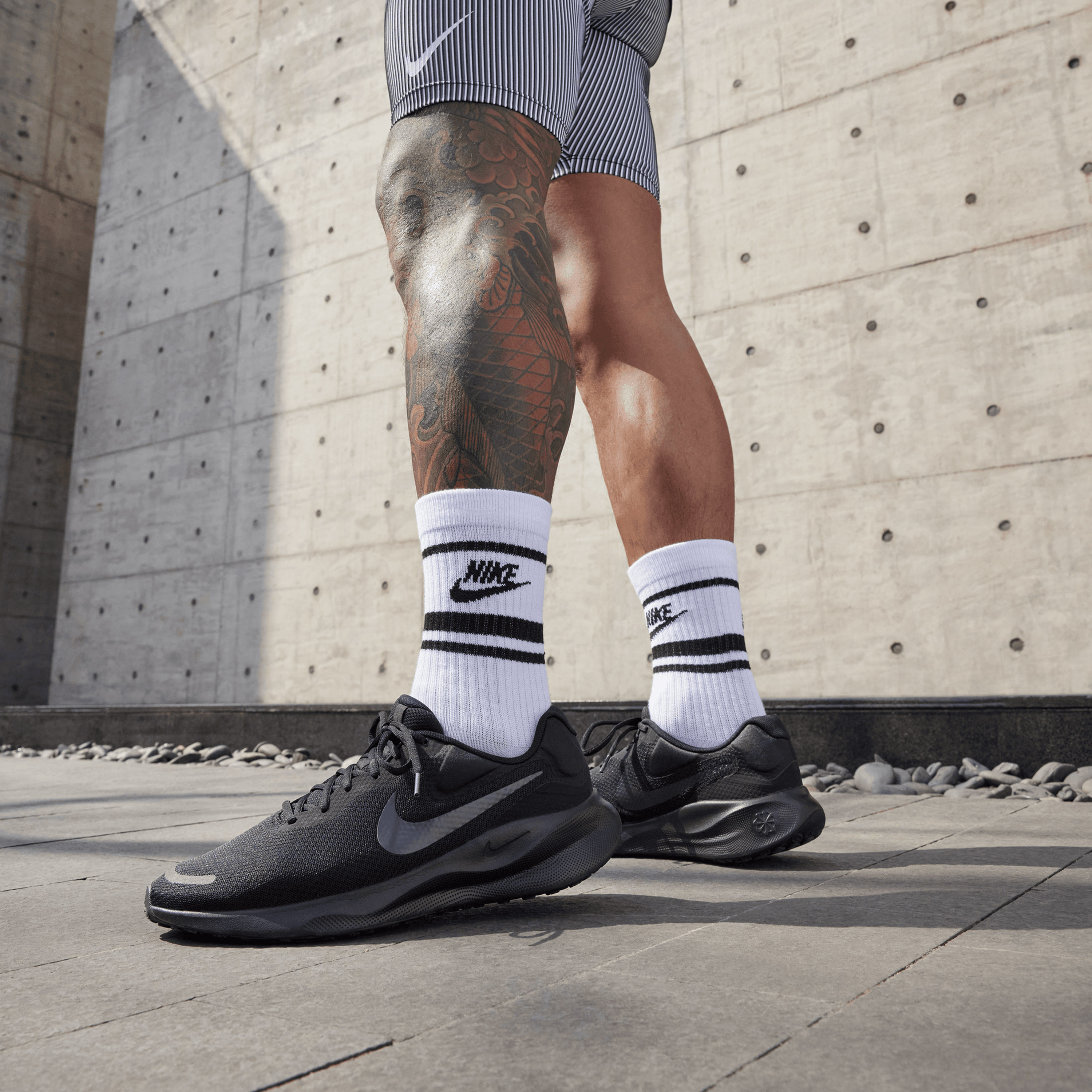 حذاء الجري نايكي ريفولوشن 7 للرجال برباط FB2207 | OE-sports-men-shoes-image-17