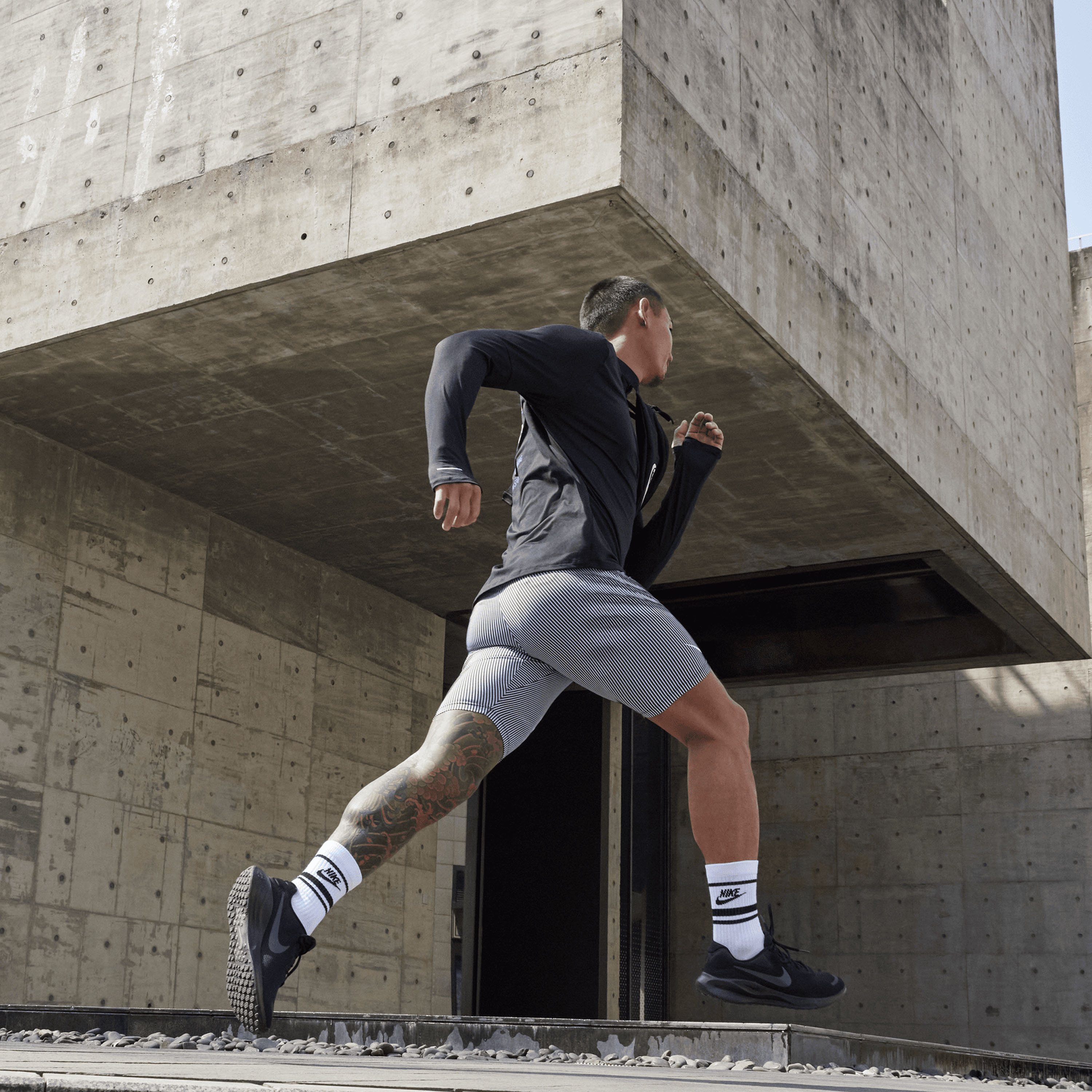 حذاء الجري نايكي ريفولوشن 7 للرجال برباط FB2207 | OE-sports-men-shoes-image-9