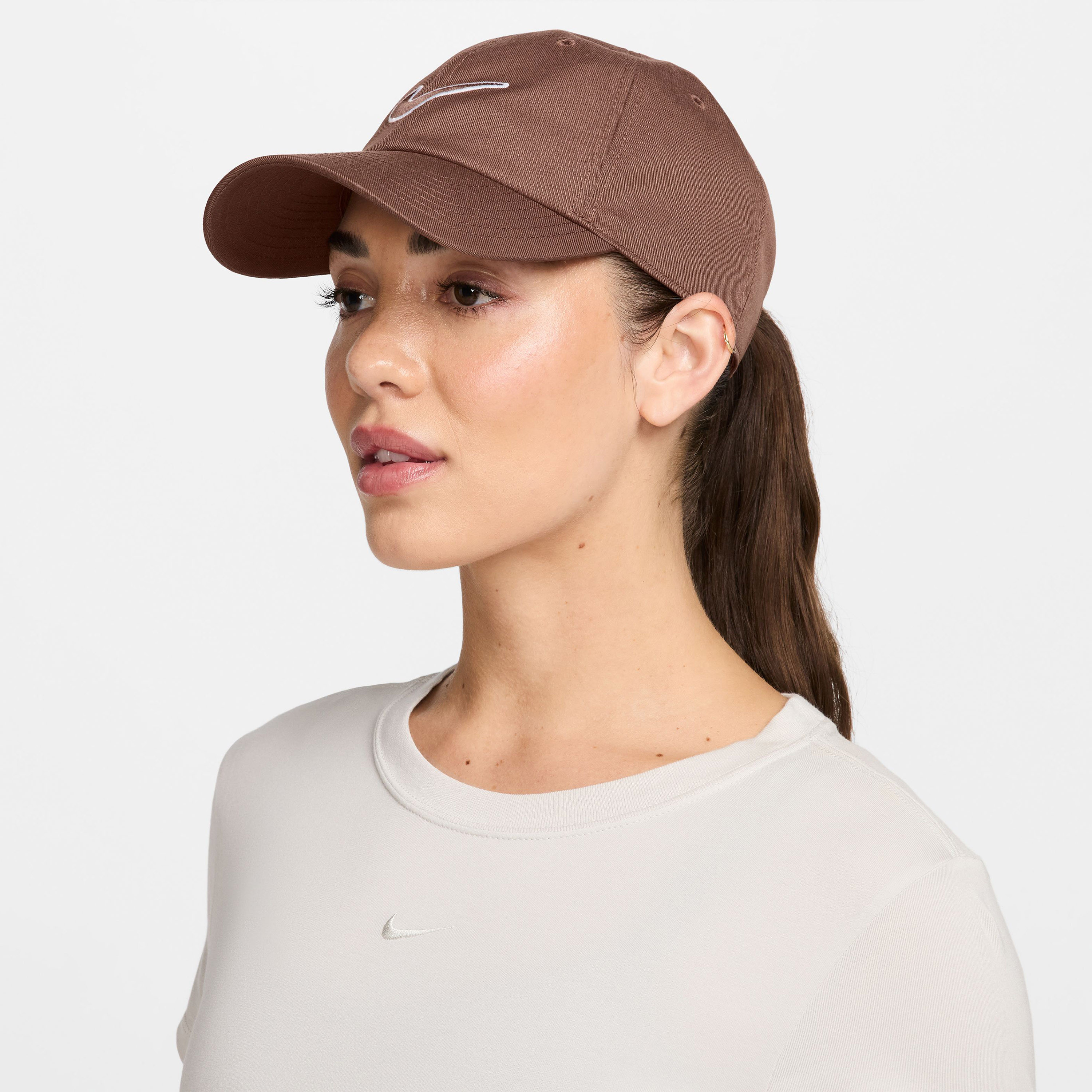 نايكي- قبعة نادي سووش غير مُهيكلة NKFB5369 | OE-women-clothingaccessories-capsandhats-image-5