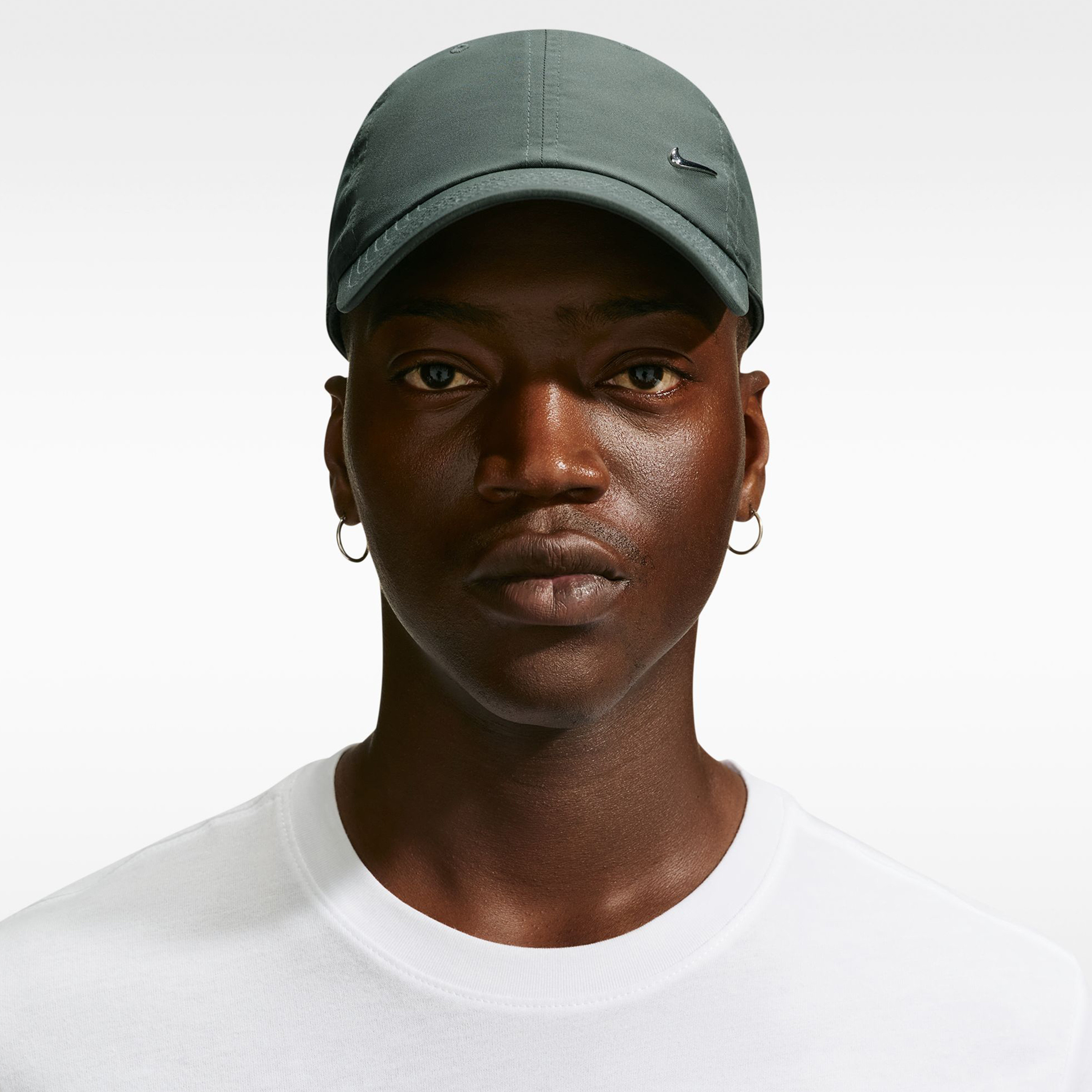 Nike Dri-FIT Club Unstructured Curved Brim Metal Swoosh Cap-sports-men-accessories-image-2