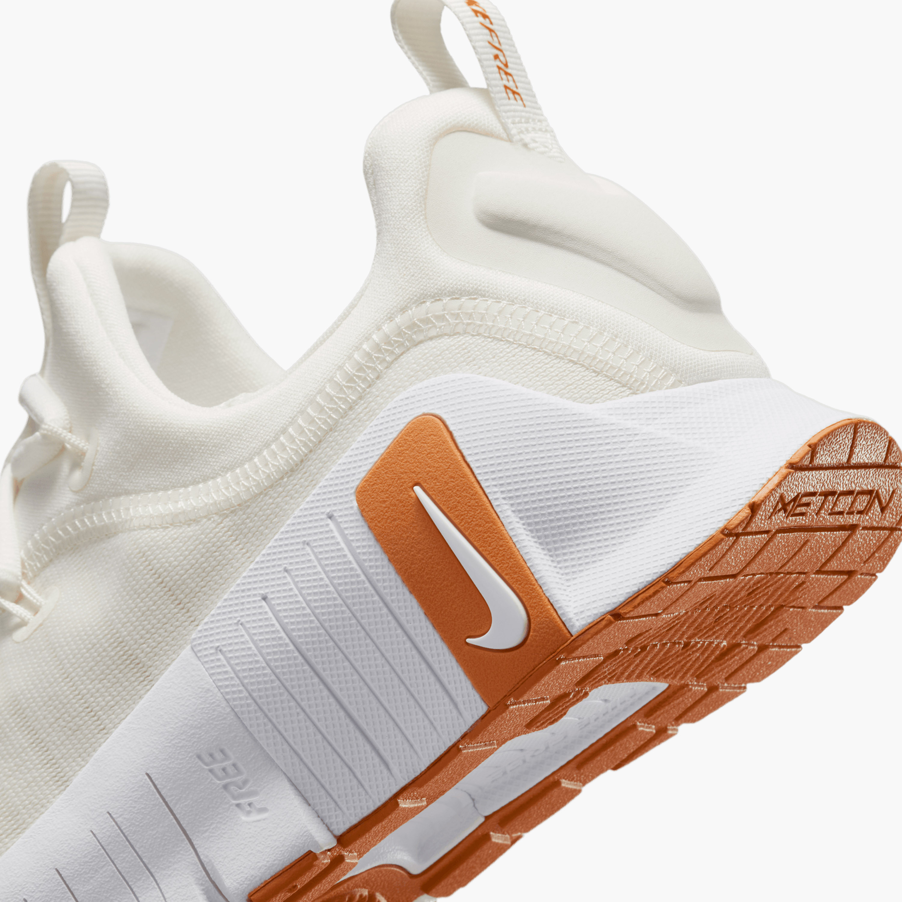 حذاء رياضي نايكي فري ميتكون 6 برباط للنساء FJ7126 | OE-sports-women-shoes-image-8