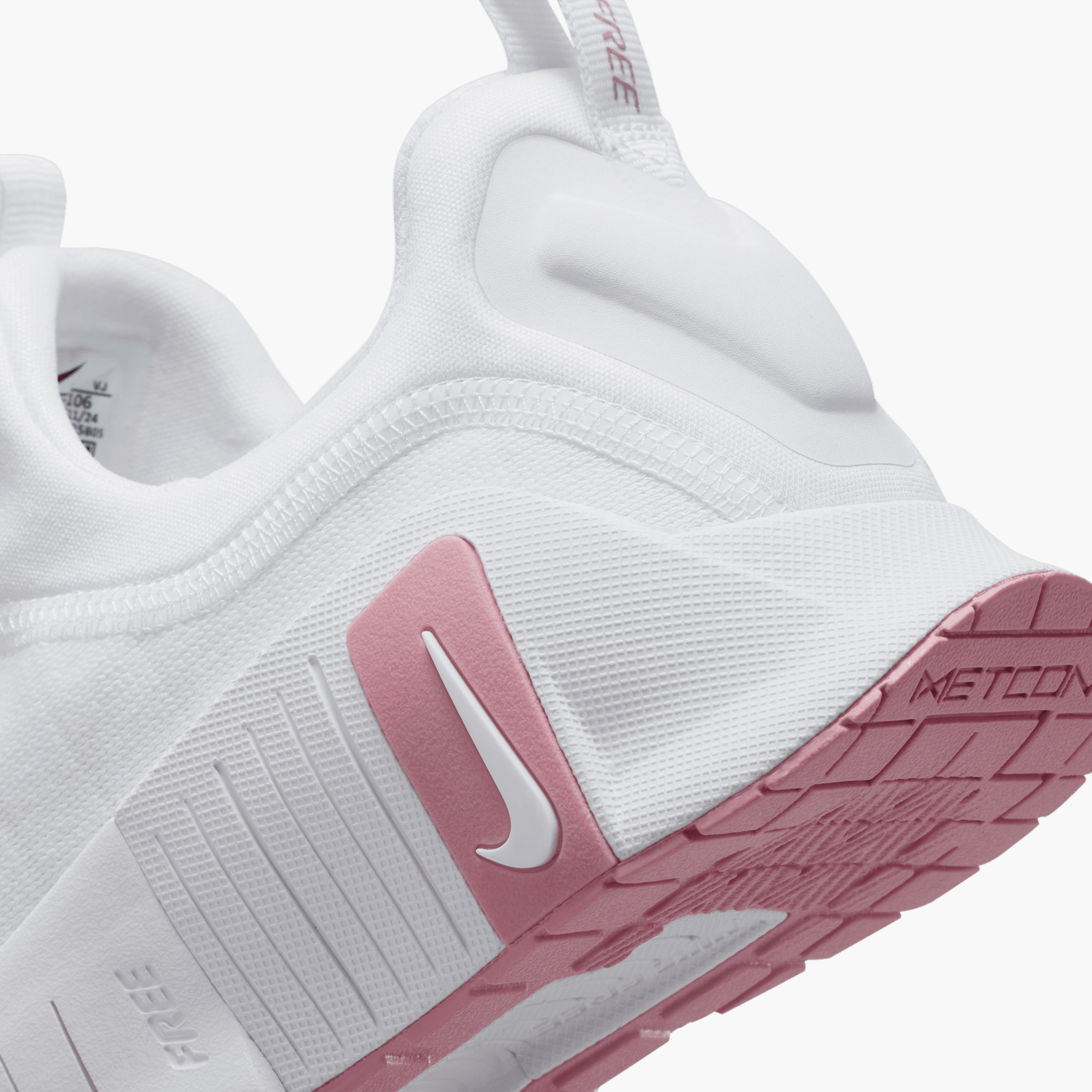 حذاء رياضي نايكي فري ميتكون 6 برباط للنساء FJ7126 | OE-sports-women-shoes-image-17