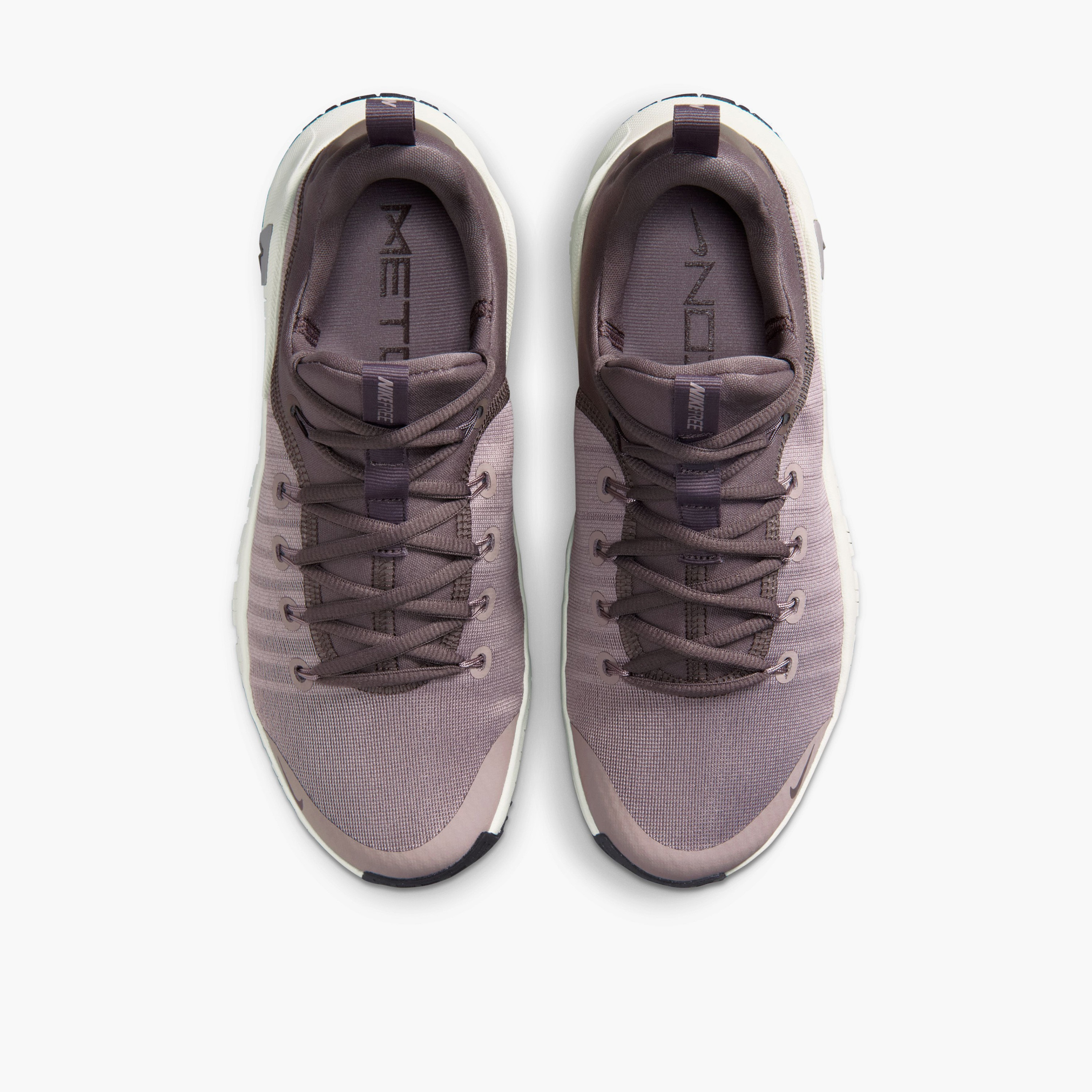 حذاء رياضي نايكي فري ميتكون 6 برباط للنساء FJ7126 | OE-sports-women-shoes-image-31