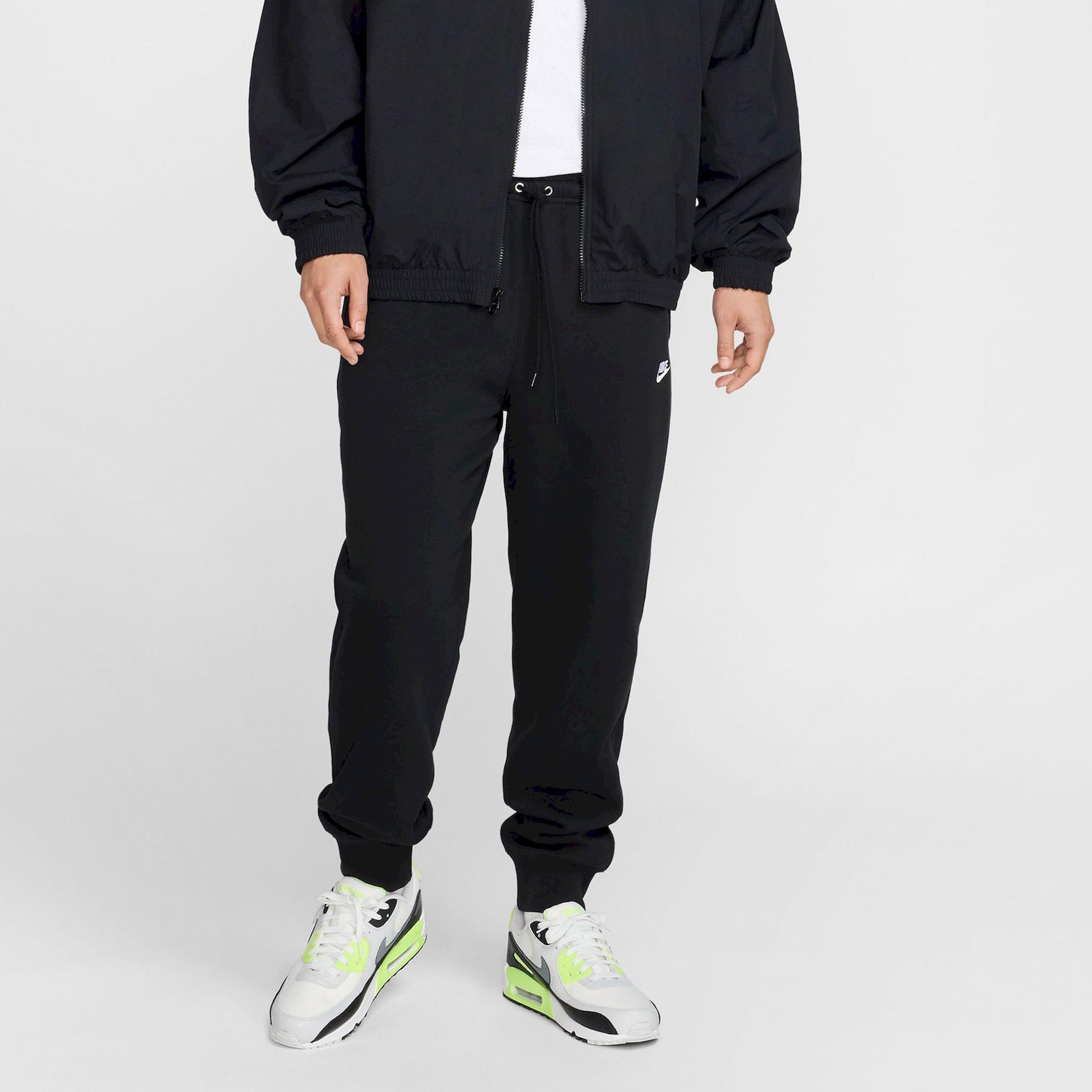 نايكي- بنطال رياضي رجالي NKFN3787 | OE-men-clothing-sportswearandactivewear-bottoms-joggers-image-1