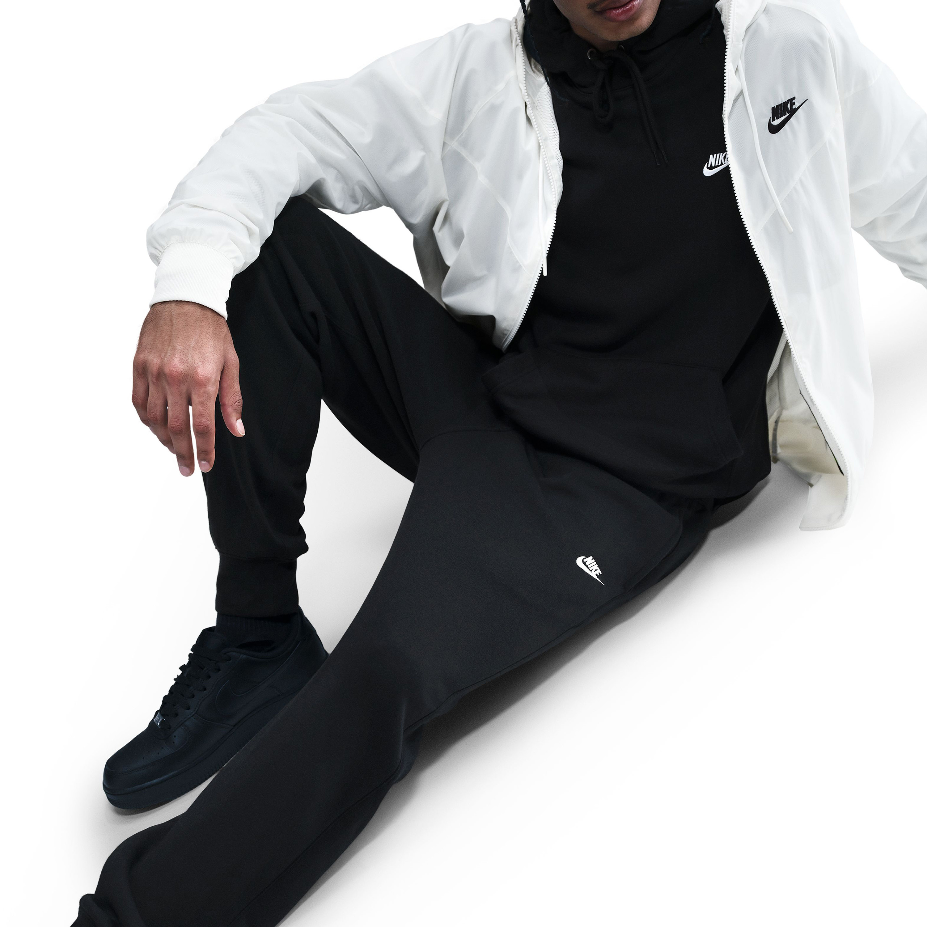 نايكي- بنطال رياضي رجالي NKFN3787 | OE-men-clothing-sportswearandactivewear-bottoms-joggers-image-3