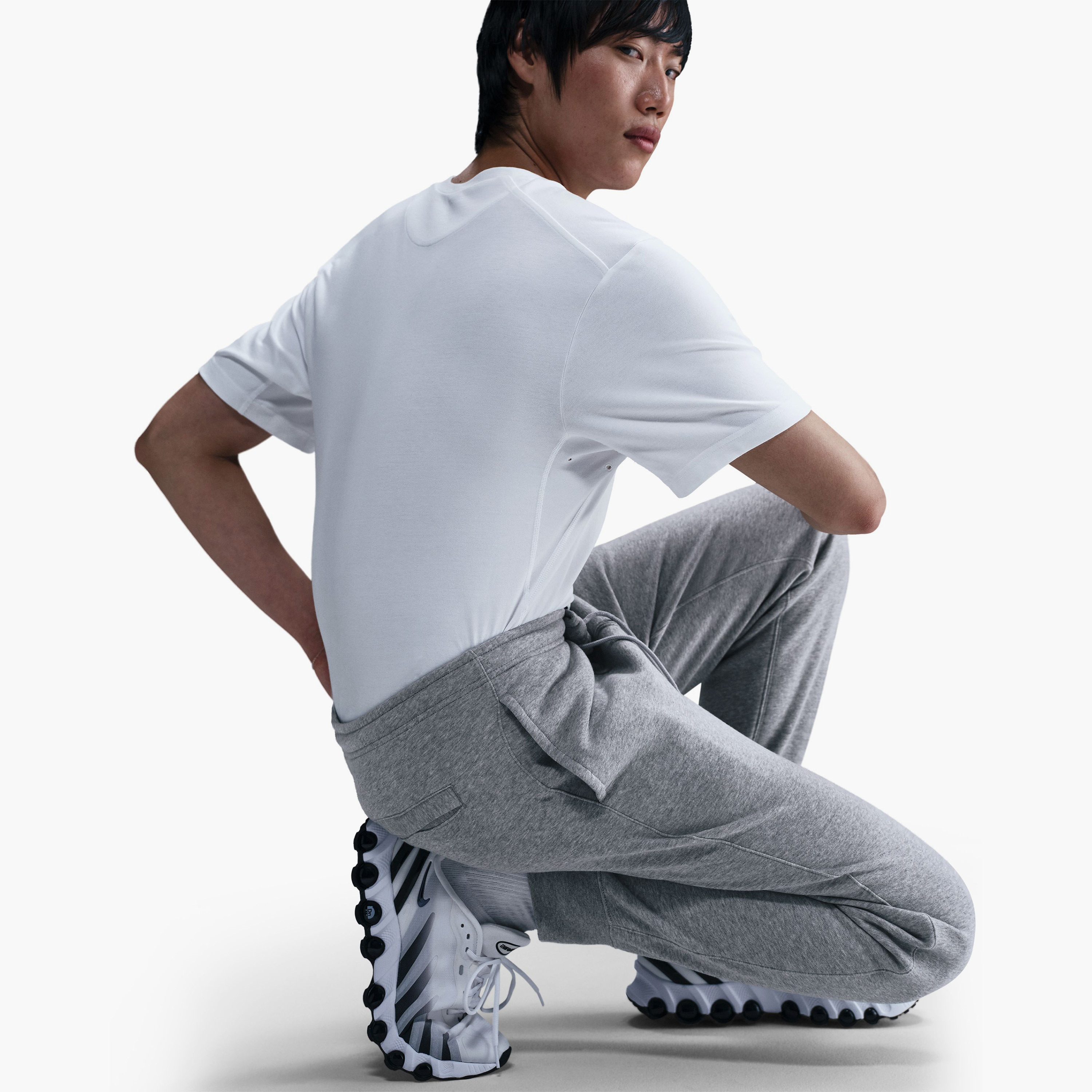 نايكي- بنطال رياضي رجالي NKFN3787 | OE-men-clothing-sportswearandactivewear-bottoms-joggers-image-11
