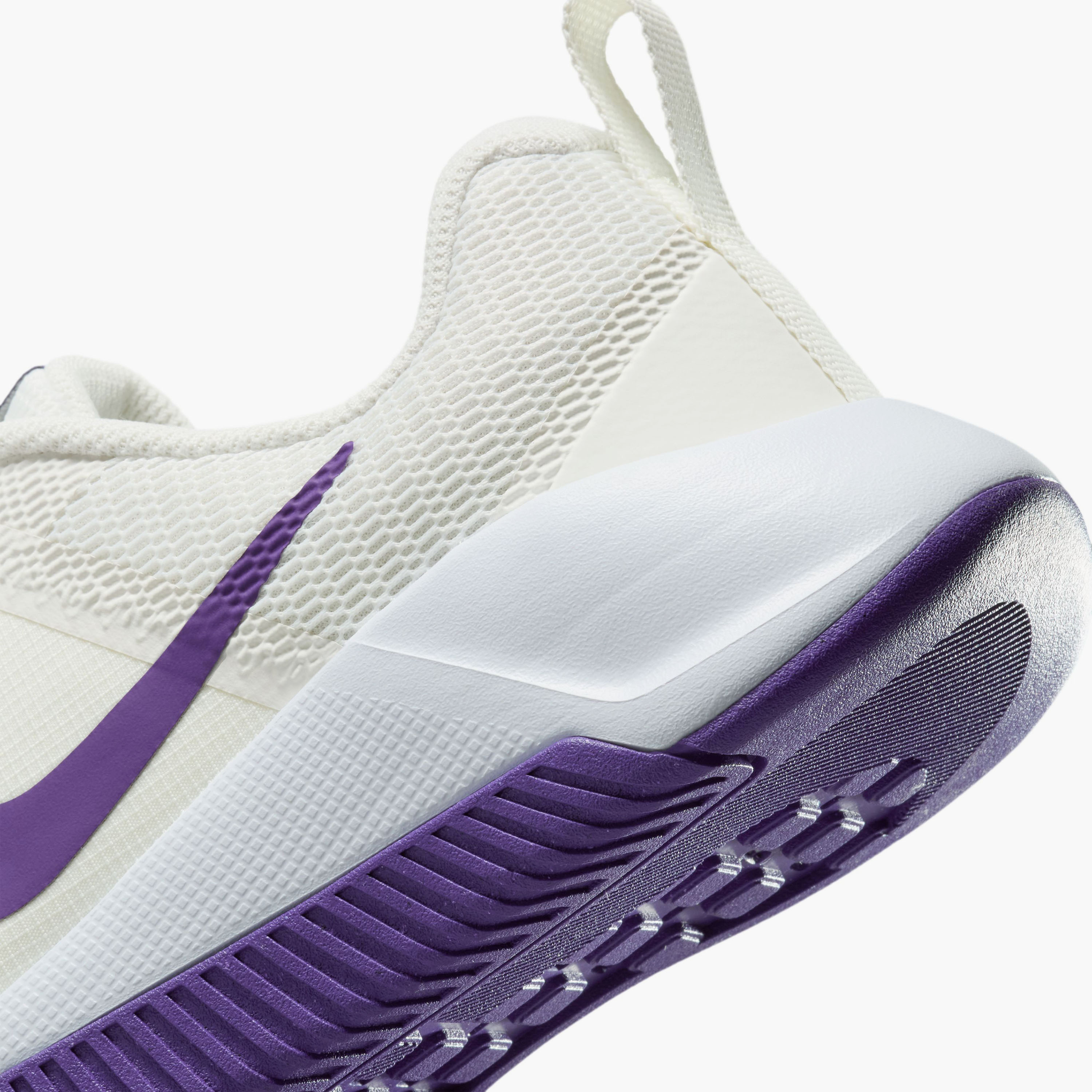 نايكي- حذاء رياضي نسائي MC بثلاثة أربطة، NKFQ1830 | OE-sports-women-shoes-image-19