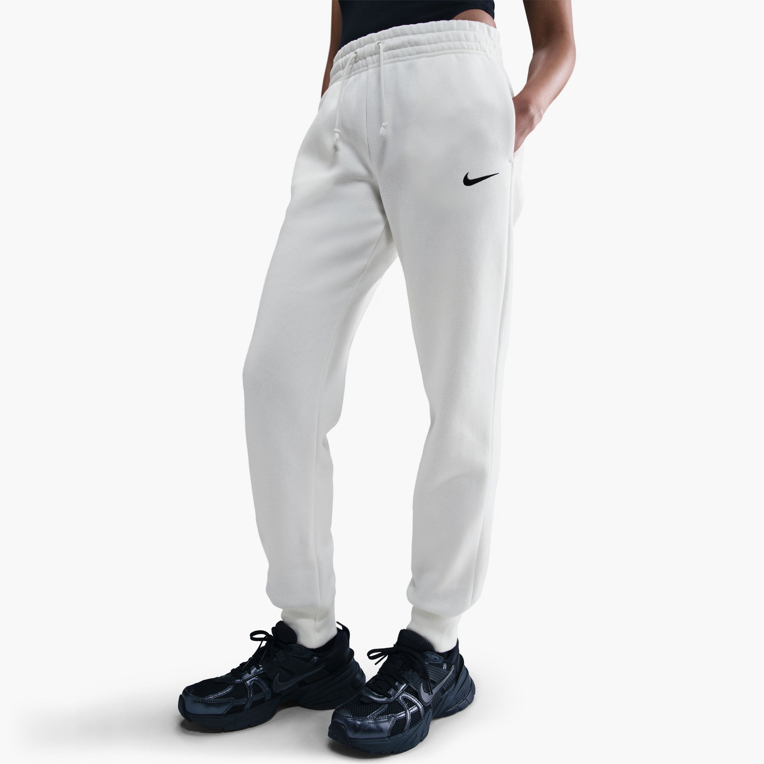 نايكي- بنطال رياضي نسائي من فينيكس فليس بخصر متوسط ​​NKFZ7626 | OE-women-clothing-bottoms-joggers-image-1