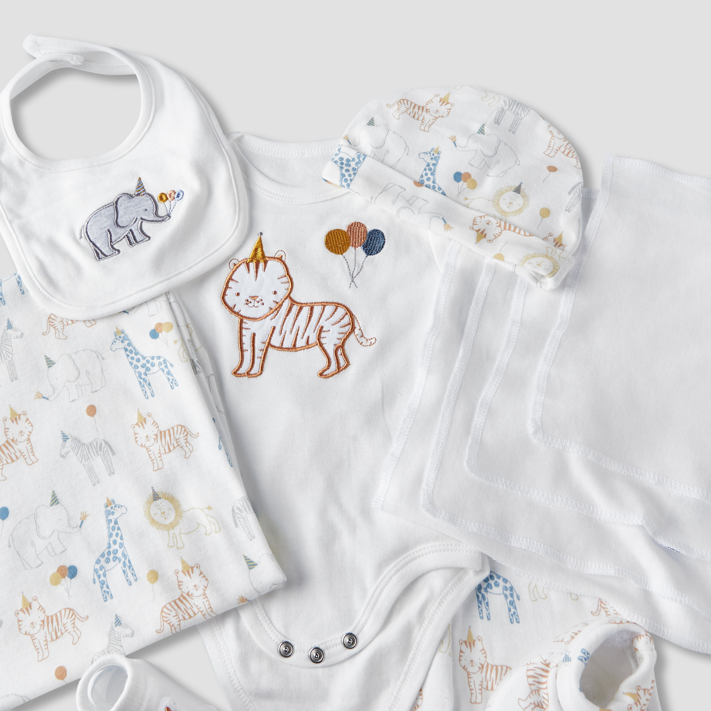 Set of 12 Juniors Clothing Gift Set with Print-baby-boys-clothing-setsandcoords-image-11