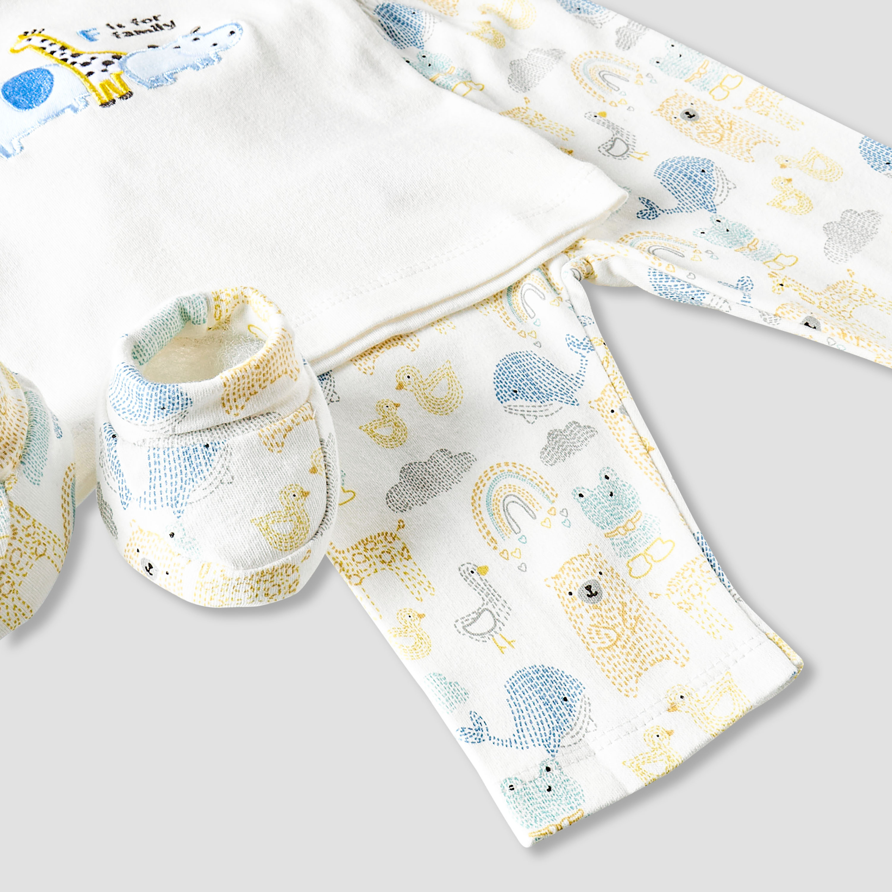 Set of 8 Juniors Clothing Gift Set with Print-baby-boys-clothing-setsandcoords-image-11