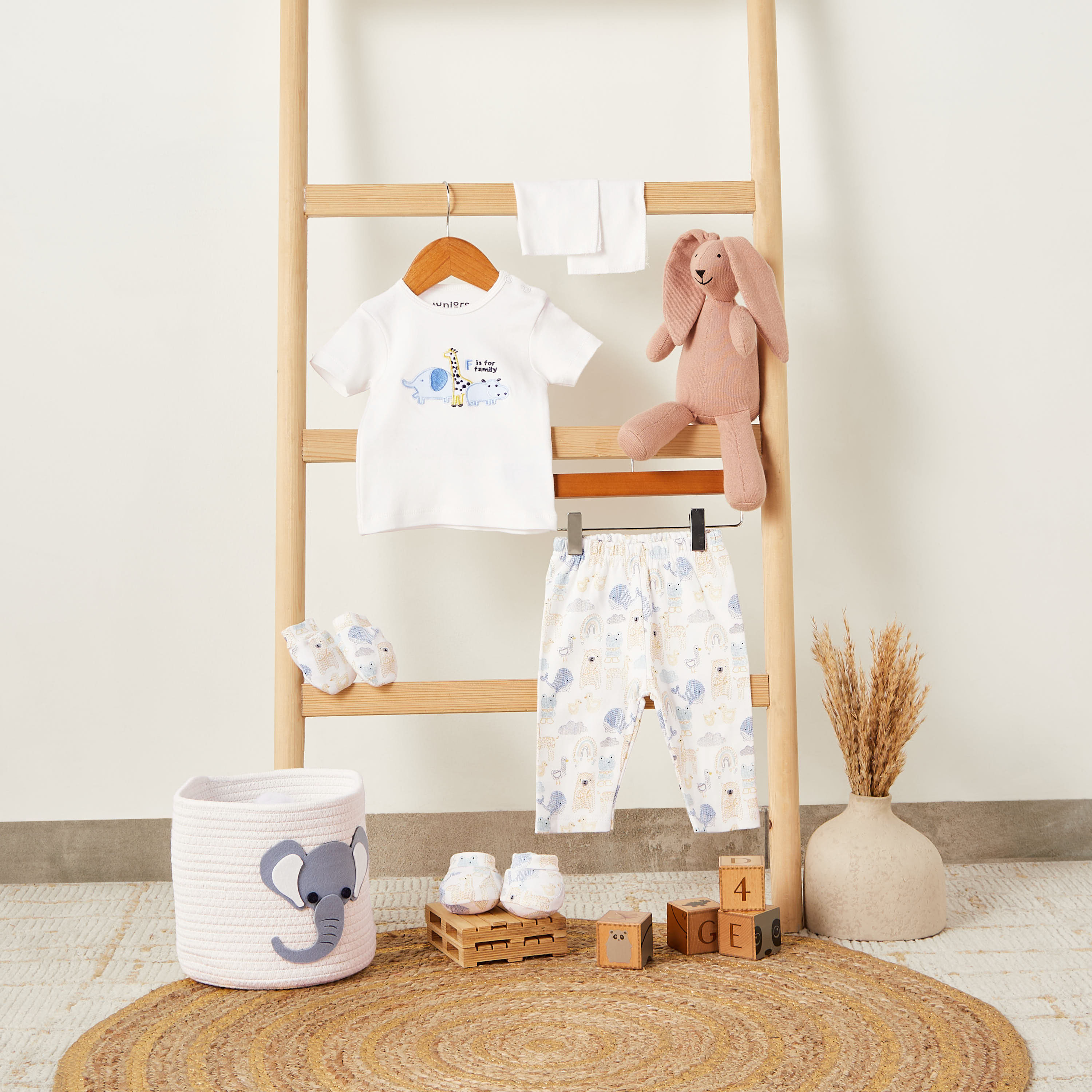Set of 8 Juniors Clothing Gift Set with Print-baby-boys-clothing-setsandcoords-image-13