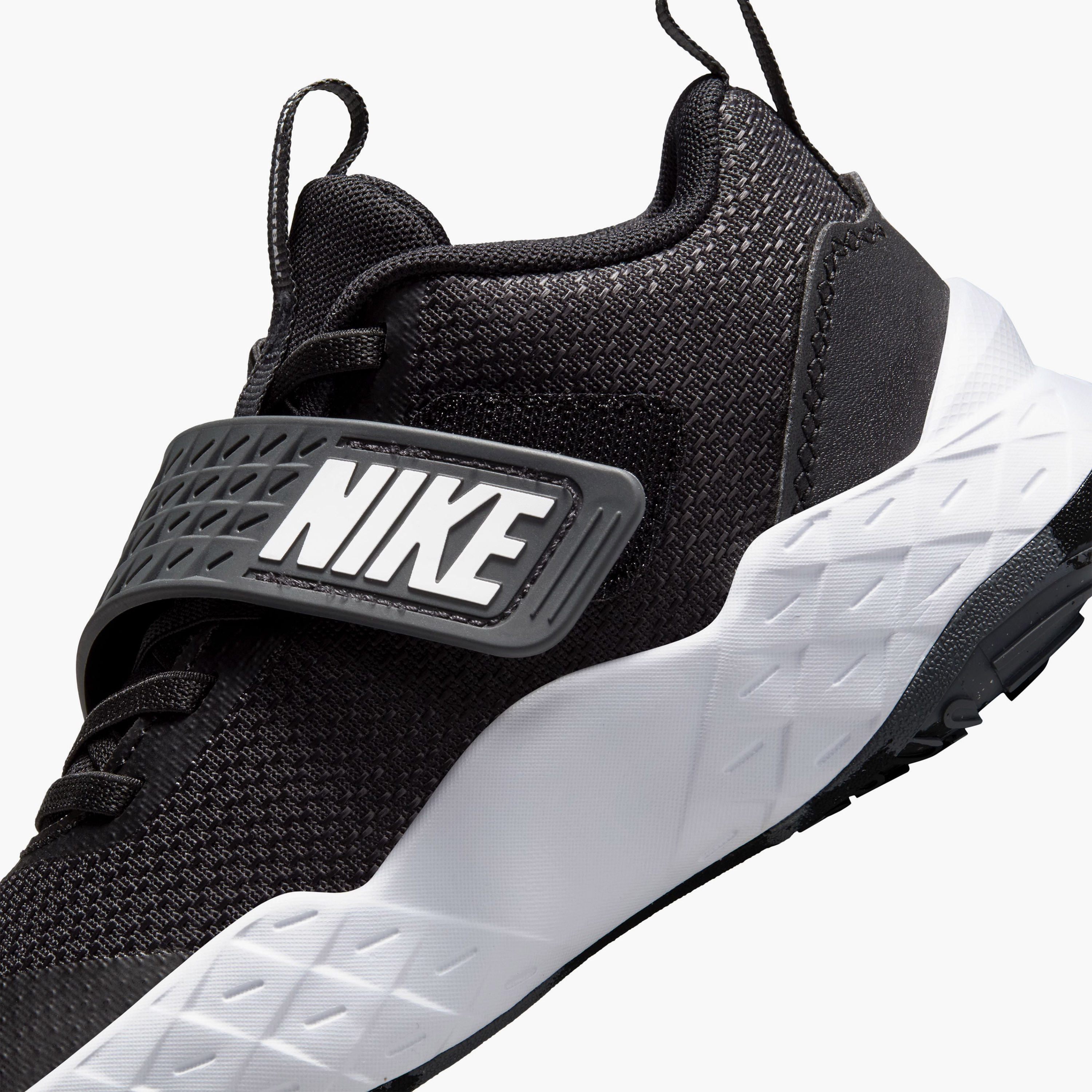 Nike Boys Team Hustle D Lace-Up Basketball Shoes NKHF6280 | OE-sports-boys-shoes-image-10