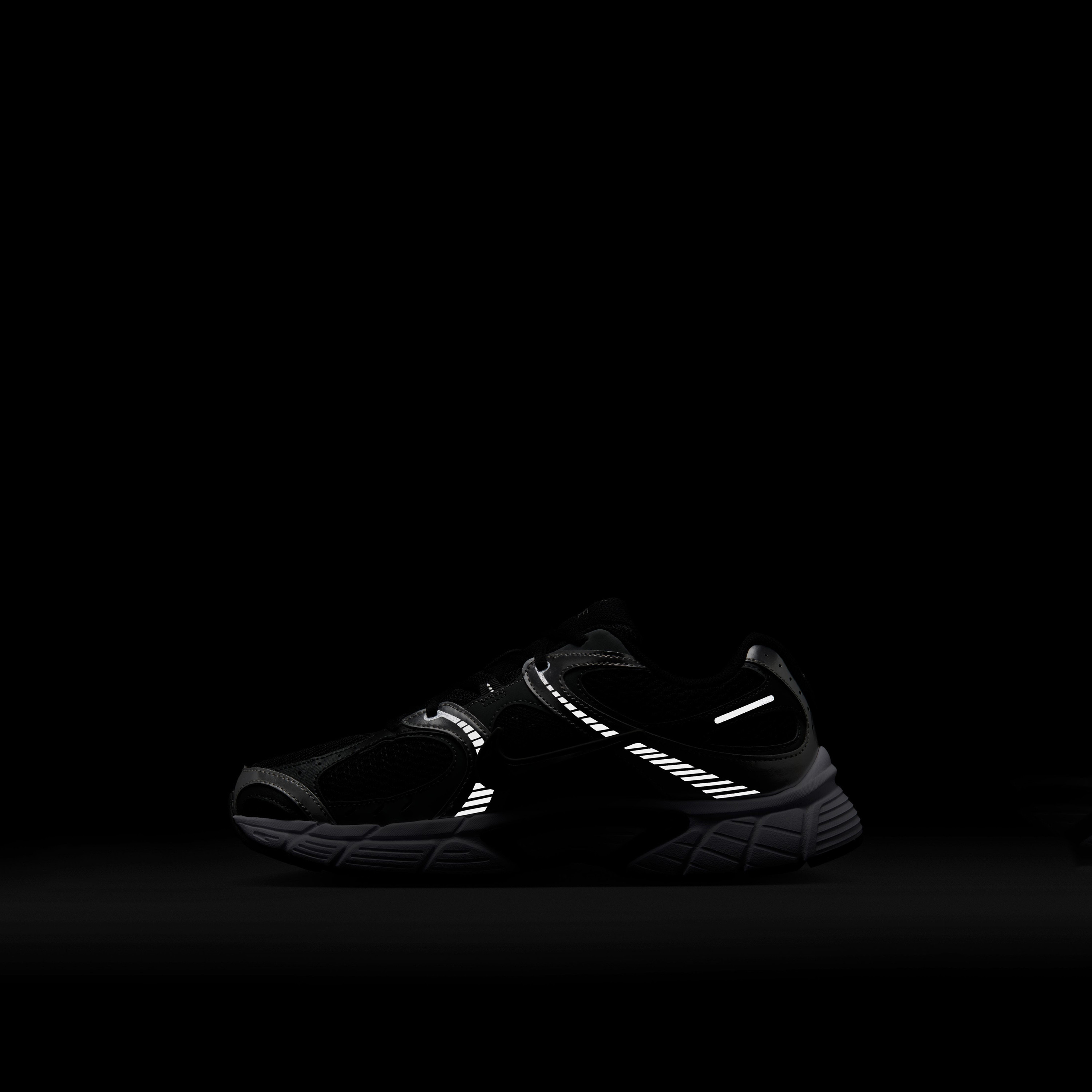 Nike Men's V5 RNR Lace-Up Low Ankle Sneakers NKHJ5228 | OE-sports-men-shoes-image-7