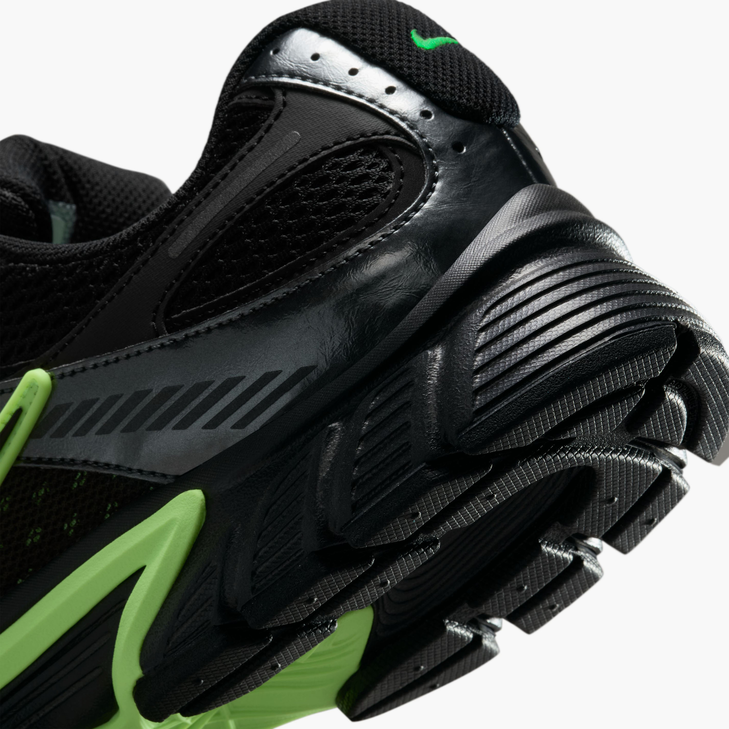 نايكي- حذاء رياضي رجالي V5 RNR برباط كاحل منخفض NKHJ5228 | OE-sports-men-shoes-image-9