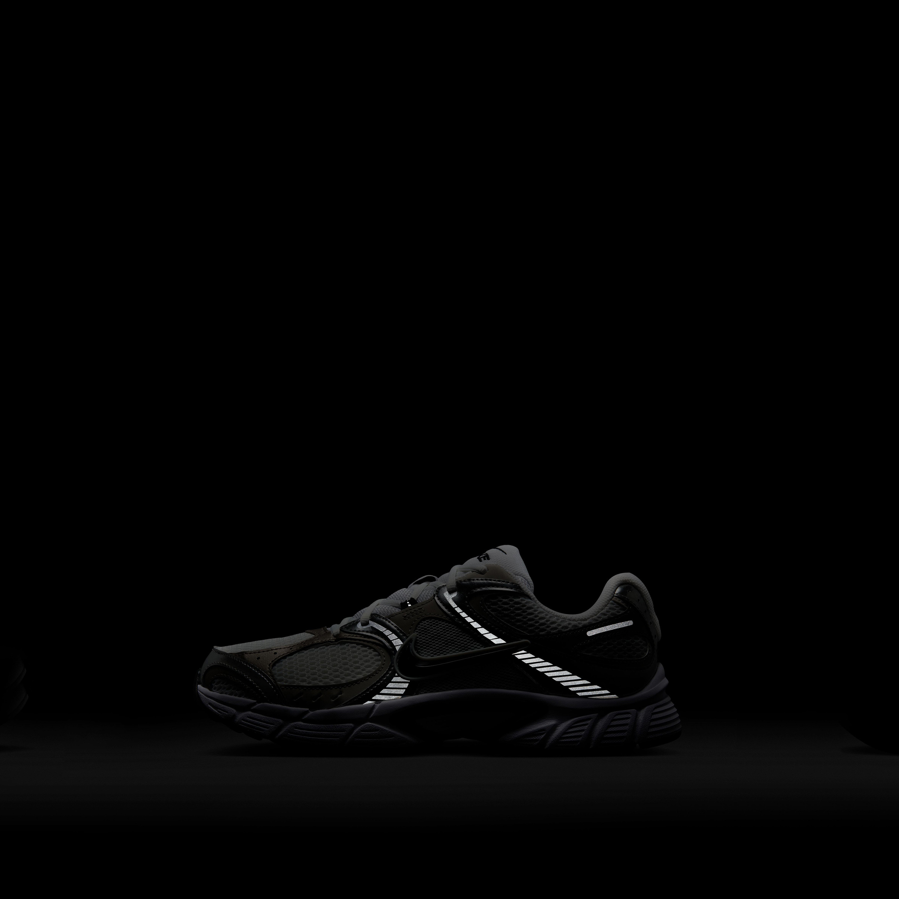 نايكي- حذاء رياضي رجالي V5 RNR برباط كاحل منخفض NKHJ5228 | OE-sports-men-shoes-image-21