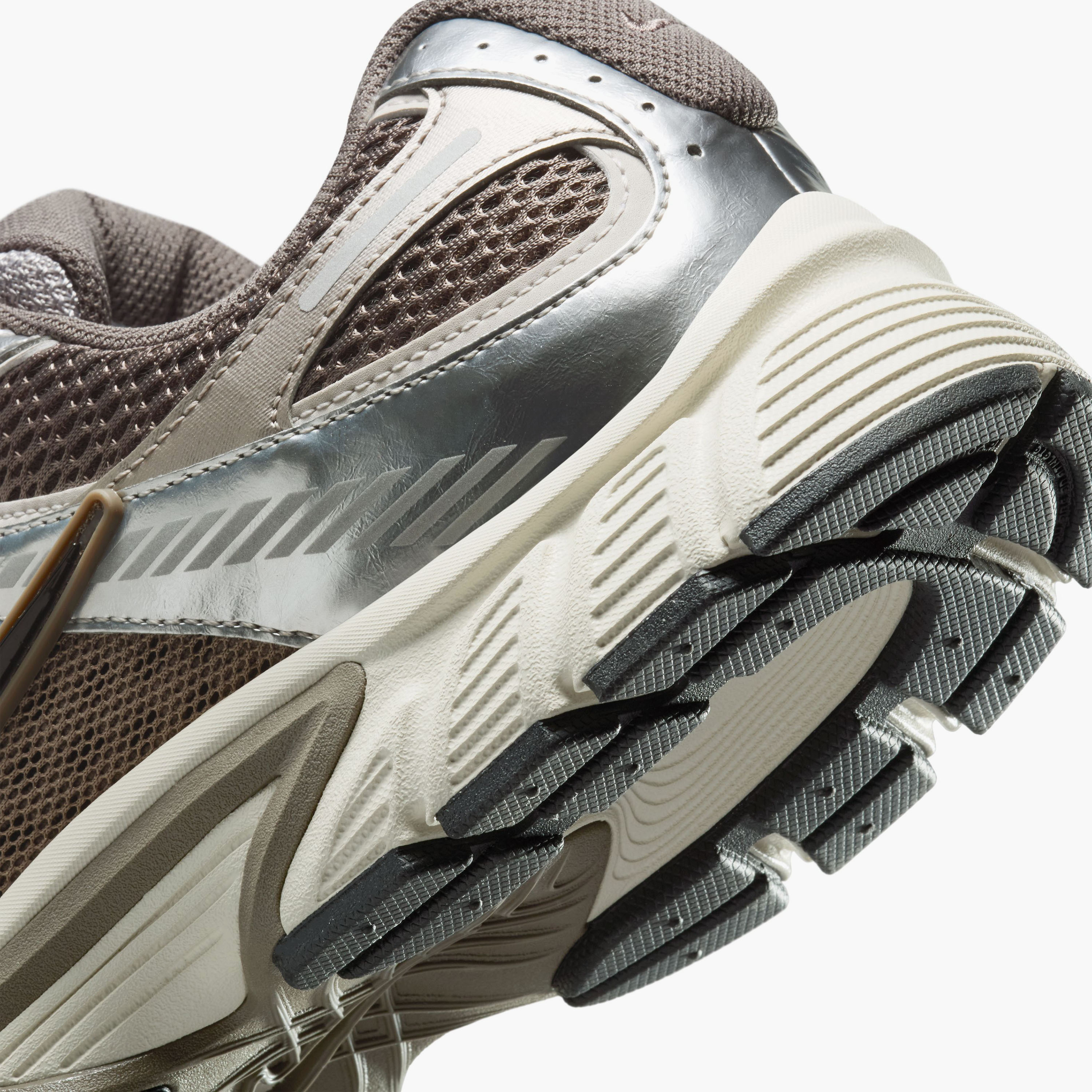 نايكي- حذاء رياضي رجالي V5 RNR برباط كاحل منخفض NKHJ5228 | OE-sports-men-shoes-image-31