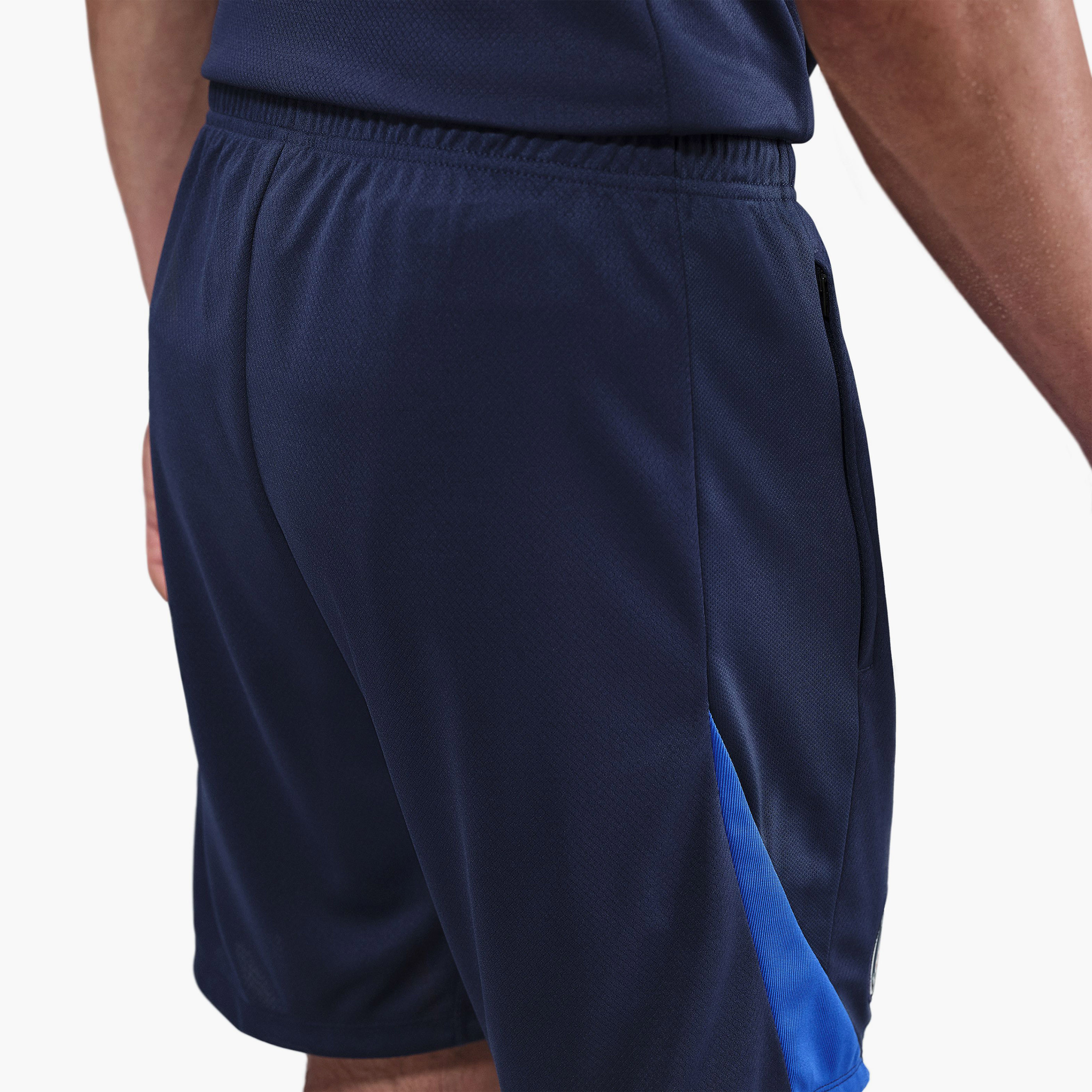 نايكي- 25/26 شورت سترايك رجالي شعار باريس سان جيرمان دراي-فيت NKHJ6756 | OE-sports-gear-football-clothing-bottoms-image-4