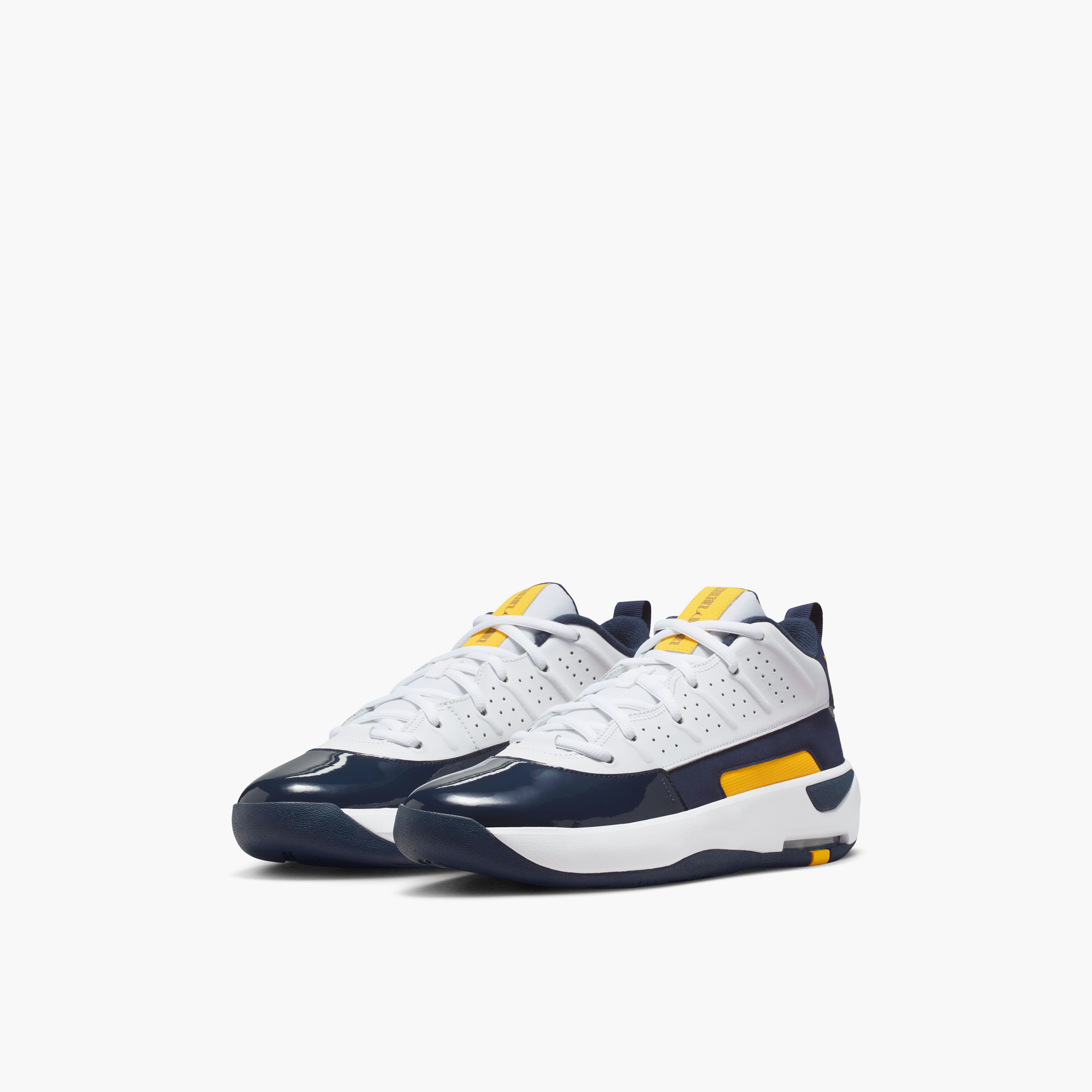 Jordan Max Aura 7 Lace-Up Mid Cut Sneakers-sports-men-shoes-image-3