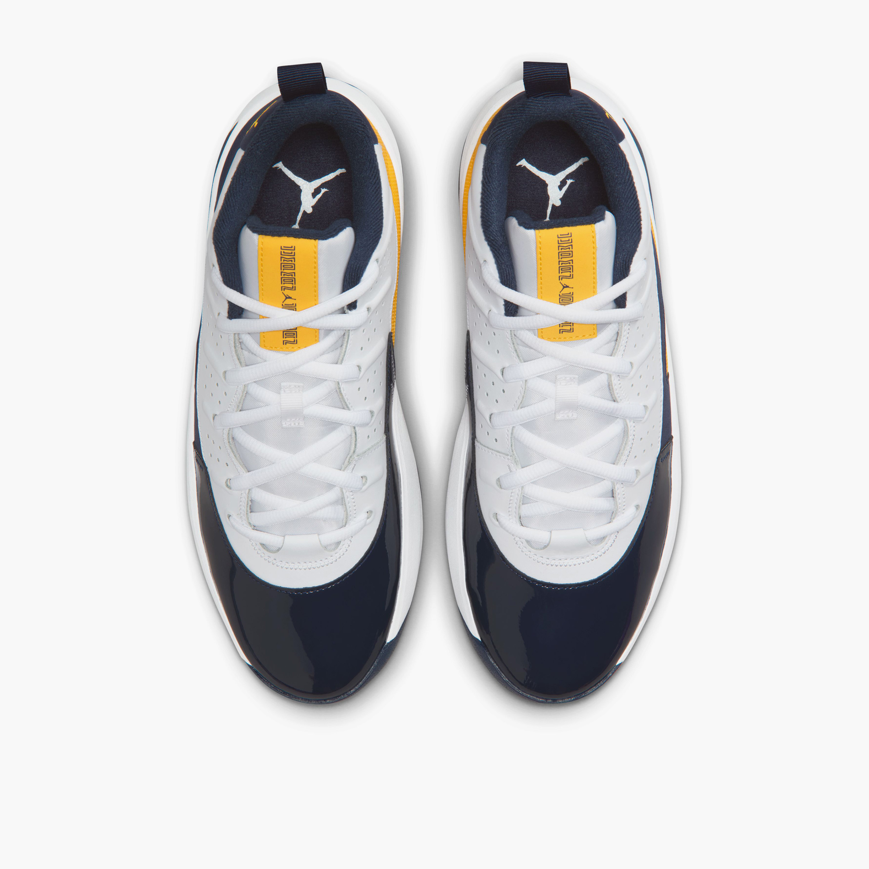 Jordan Max Aura 7 Lace-Up Mid Cut Sneakers-sports-men-shoes-image-4