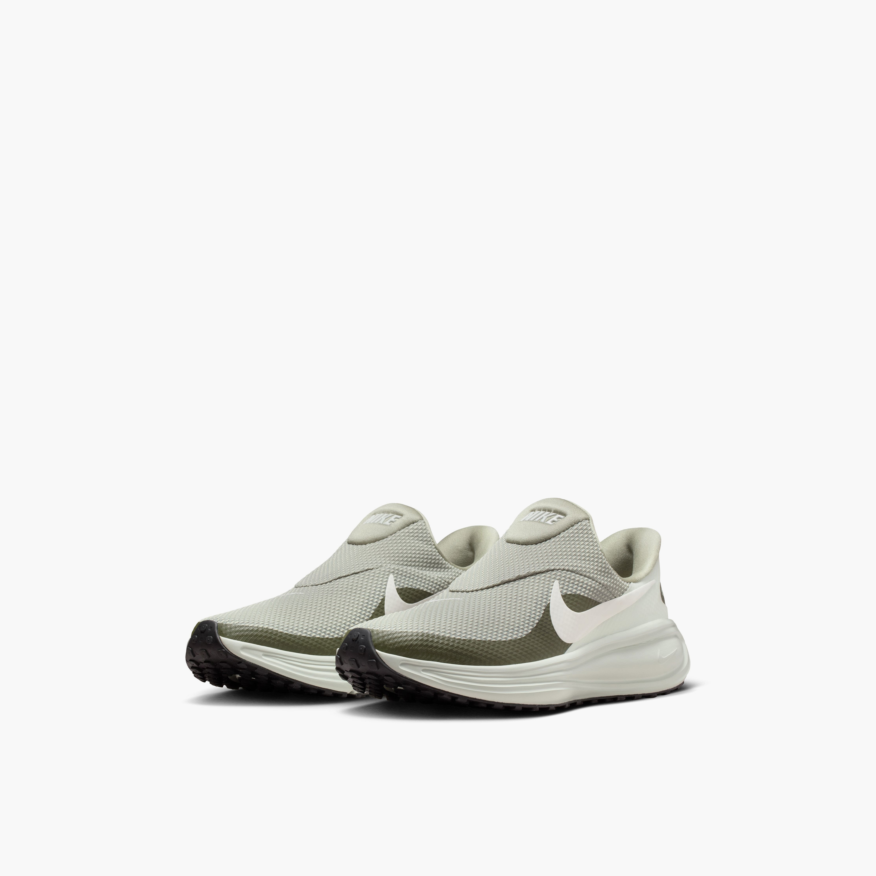 حذاء نايكي ريفوليوشن 8 إيزي أون الرياضي للرجال-sports-men-shoes-image-10