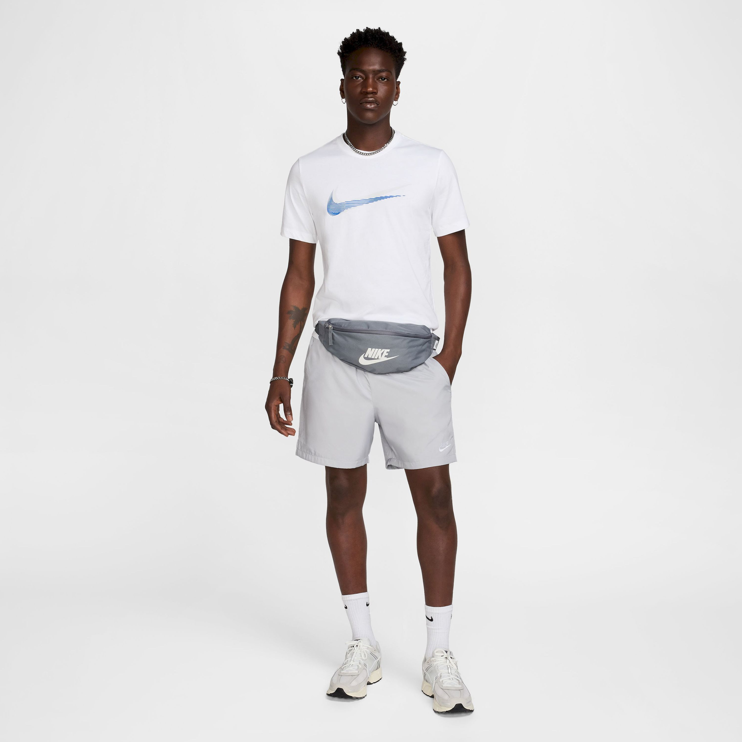Nike Men's Sportswear T-Shirt NKHQ8092 | OE-men-clothing-sportswearandactivewear-tshirtsandpolos-image-2