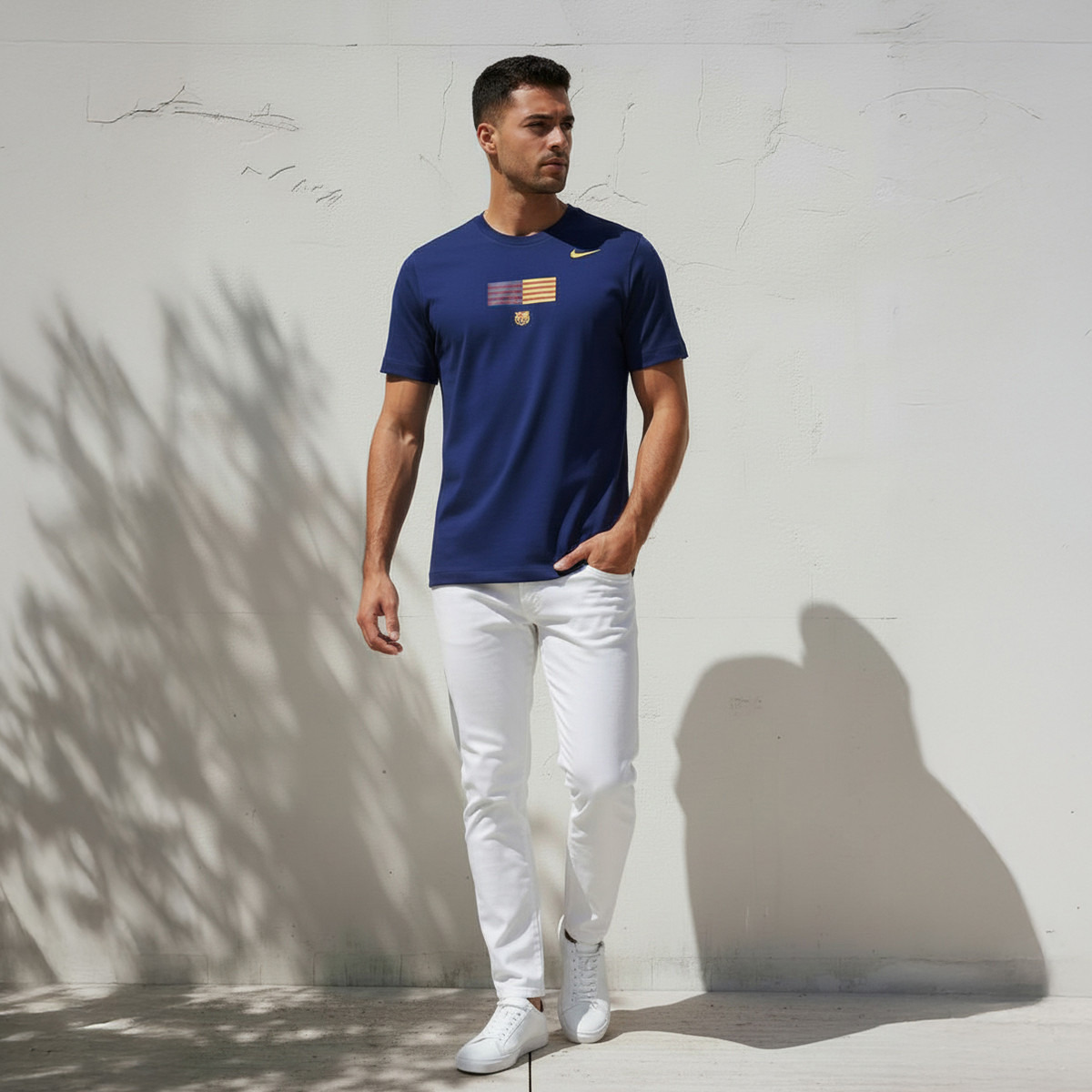 نايكي- تيشيرت نادي برشلونة بعلمه NKHQ8405 | OE-men-clothing-sportswearandactivewear-tshirtsandpolos-image-2