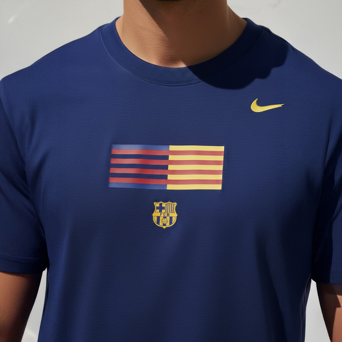 نايكي- تيشيرت نادي برشلونة بعلمه NKHQ8405 | OE-men-clothing-sportswearandactivewear-tshirtsandpolos-image-4