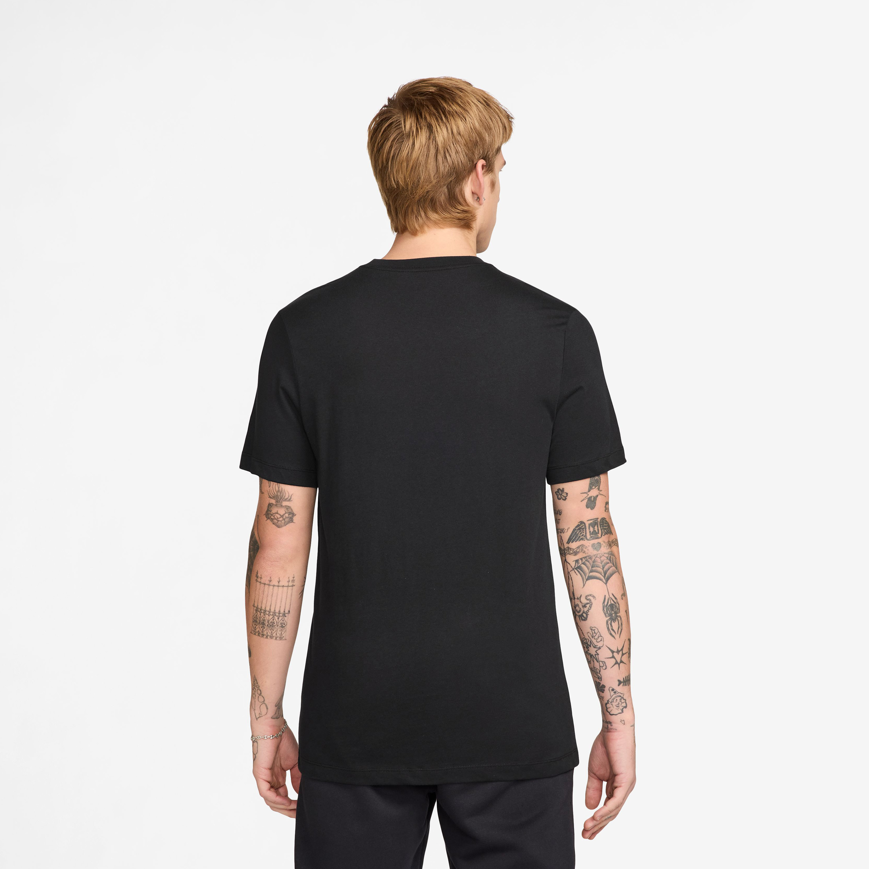 نايكي- تيشيرت رياضي رجالي، إصدار ٦ أشهر - جوردان ديزاين NKHQ9159 | OE-men-clothing-sportswearandactivewear-tshirtsandpolos-image-2