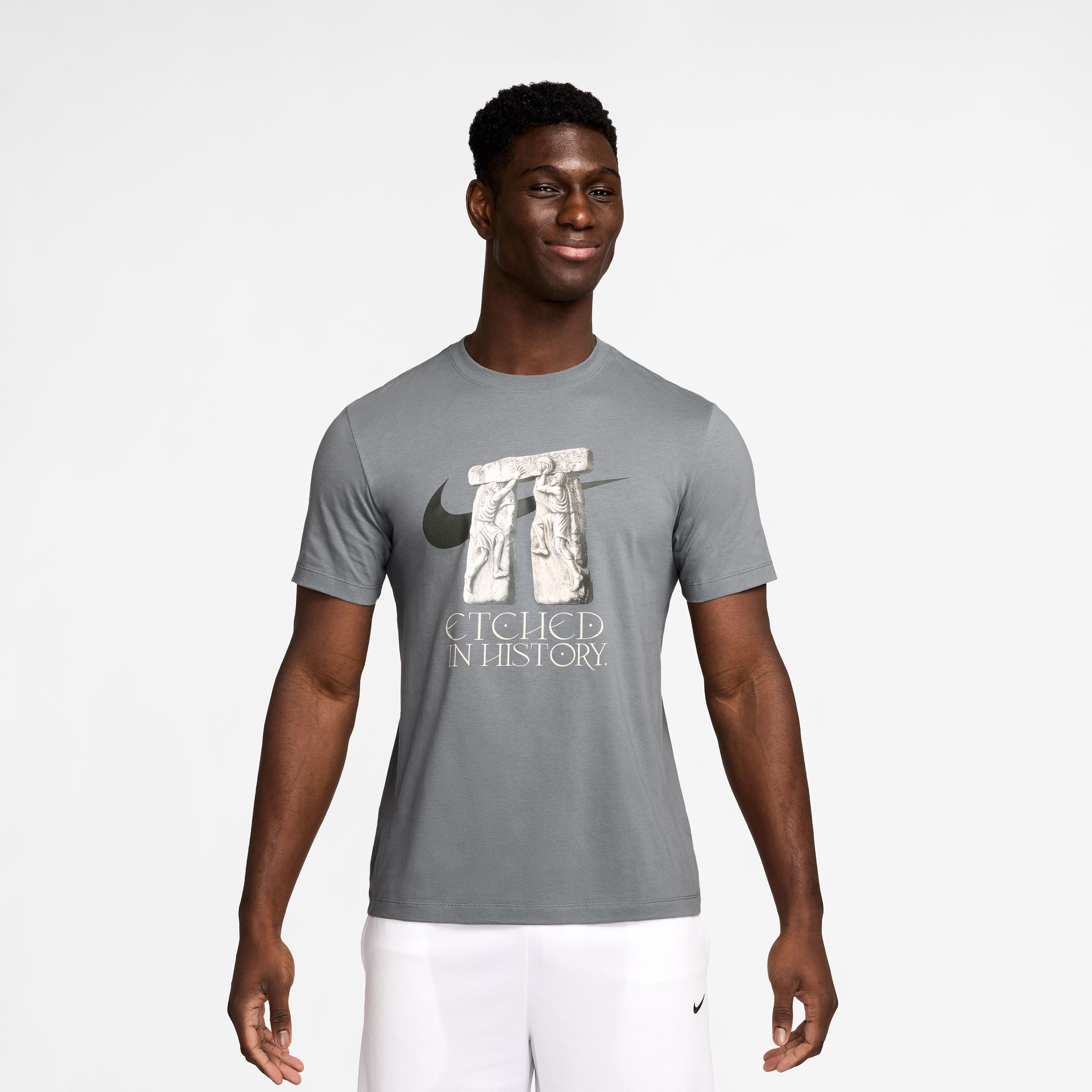 نايكي- تيشيرت رجالي محفور NKHV1699 | OE-men-clothing-sportswearandactivewear-tshirtsandpolos-image-1