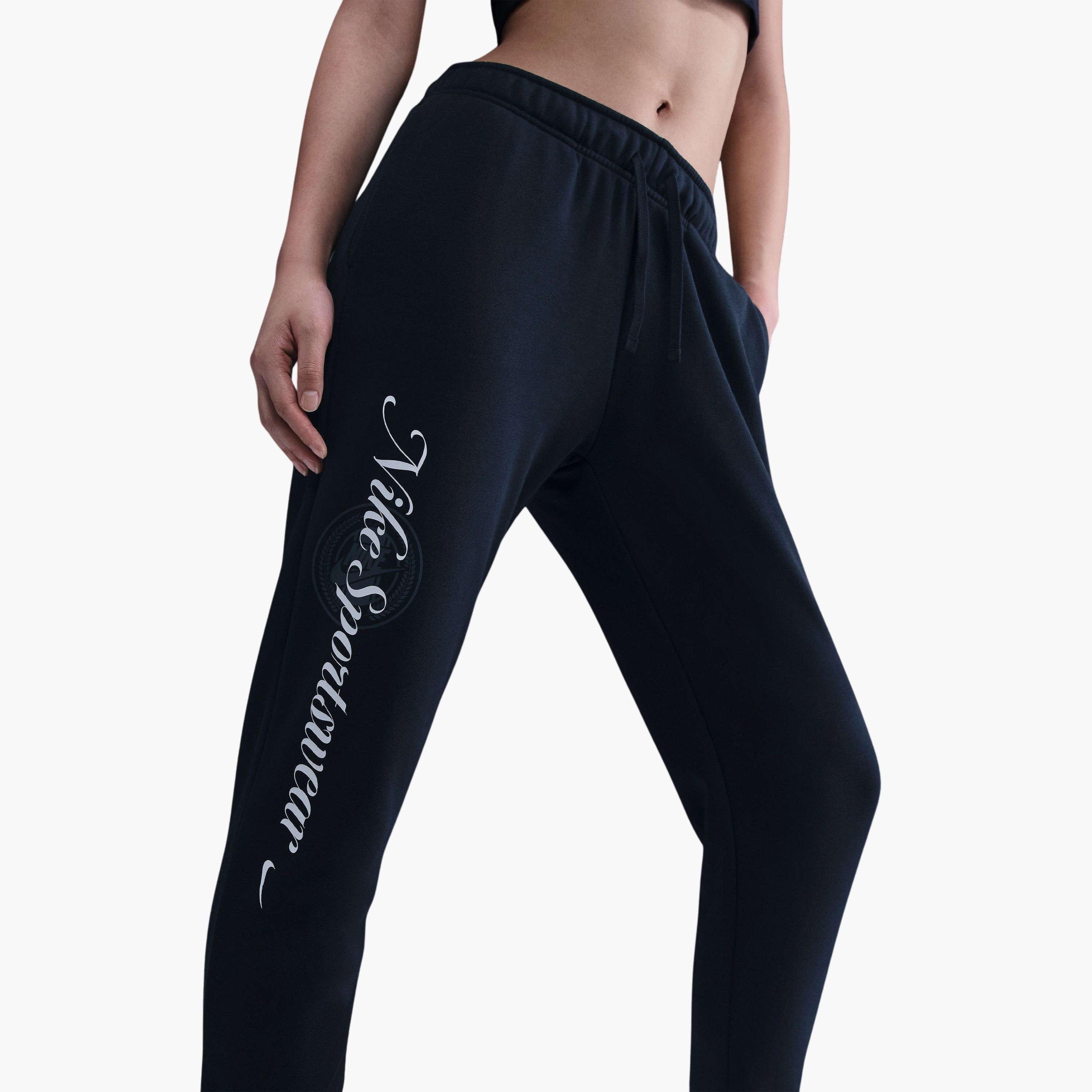 نايكي- بنطال نسائي رياضي كلوب من الصوف برسومات جرافيكية NKHV2346 | OE-women-clothing-bottoms-joggers-image-4