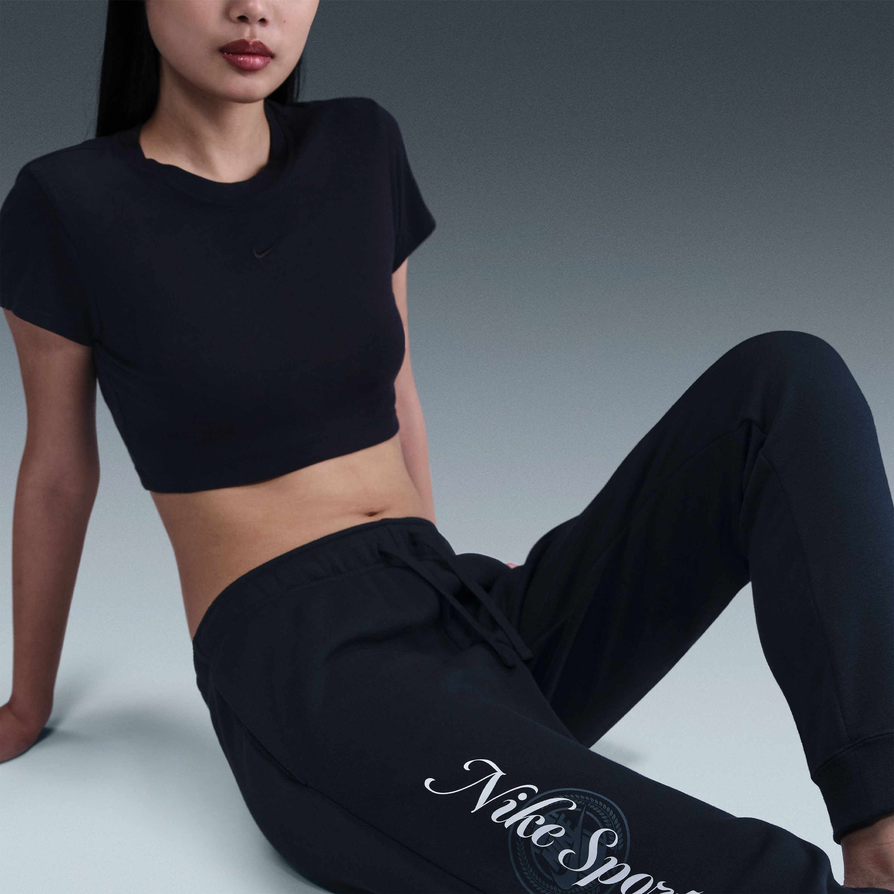 نايكي- بنطال نسائي رياضي كلوب من الصوف برسومات جرافيكية NKHV2346 | OE-women-clothing-bottoms-joggers-image-5