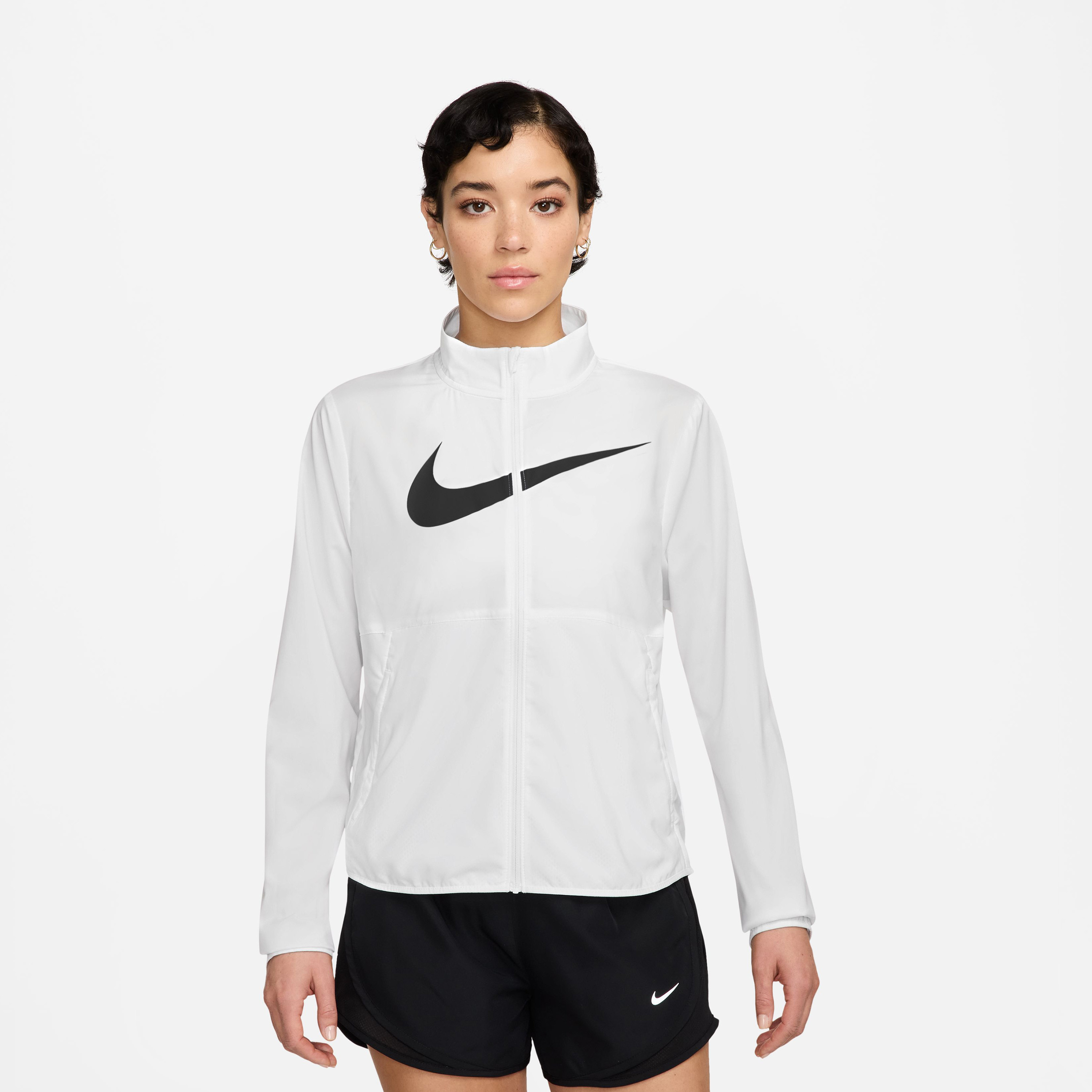 نايكي- جاكيت جري تيمبو دراي-فت نسائي NKHV2647 | OE-women-clothing-sportswearandactivewear-coatsandjackets-jackets-image-1