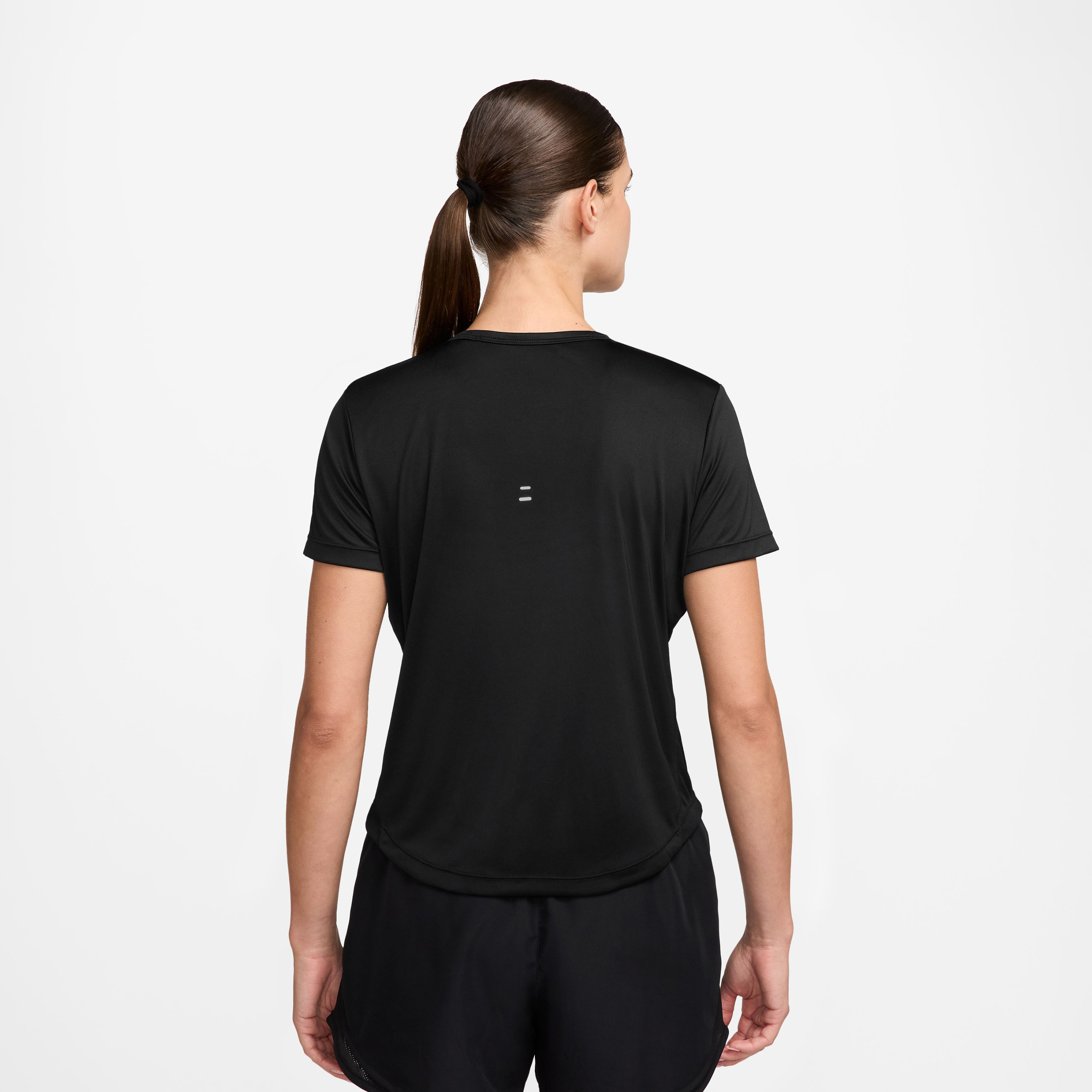 نايكي- بلوزة جري تيمبو سووش دراي-فت نسائية بأكمام قصيرة NKHV2772 | OE-sports-women-clothing-tshirtsandvests-image-2