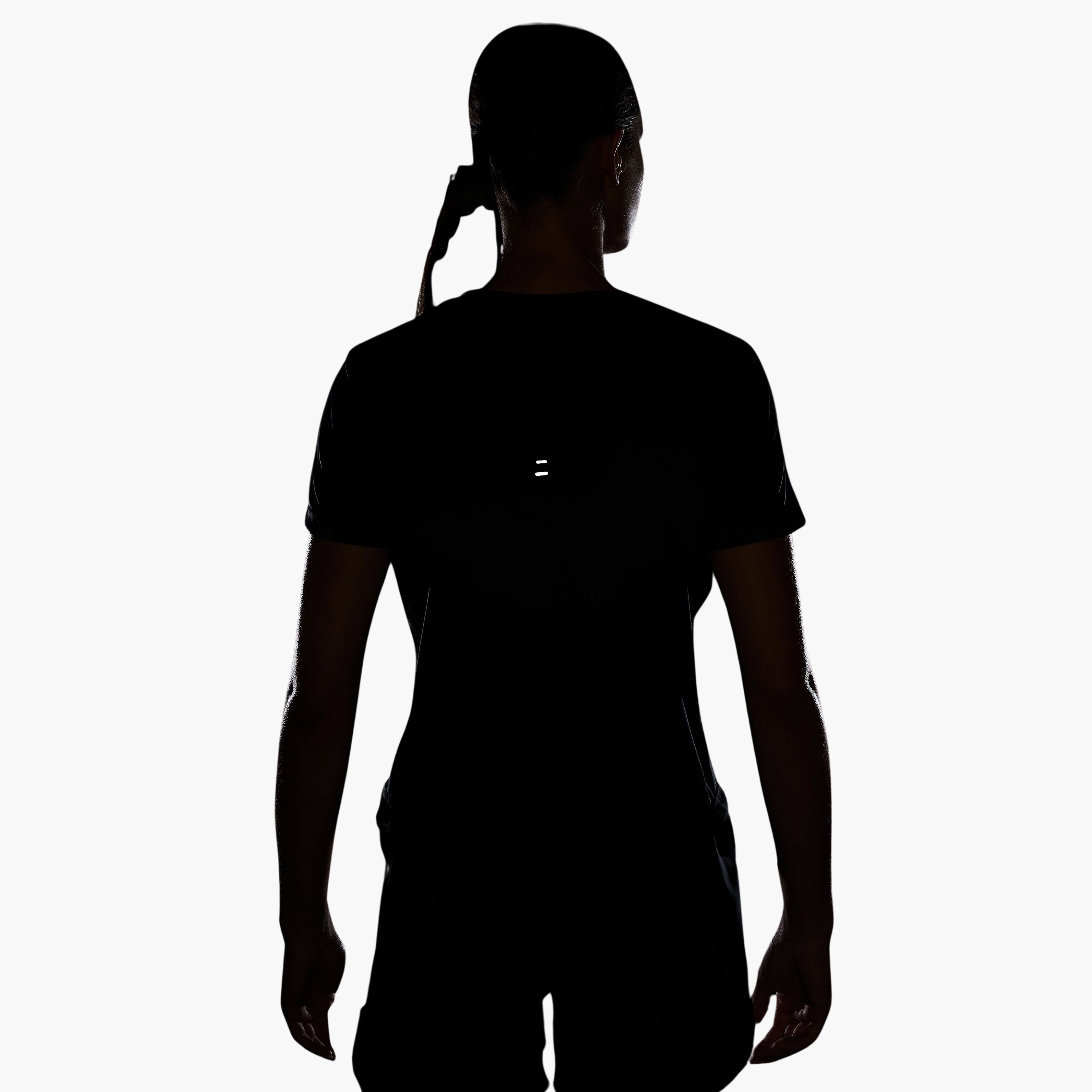 نايكي- بلوزة جري تيمبو سووش دراي-فت نسائية بأكمام قصيرة NKHV2772 | OE-sports-women-clothing-tshirtsandvests-image-7