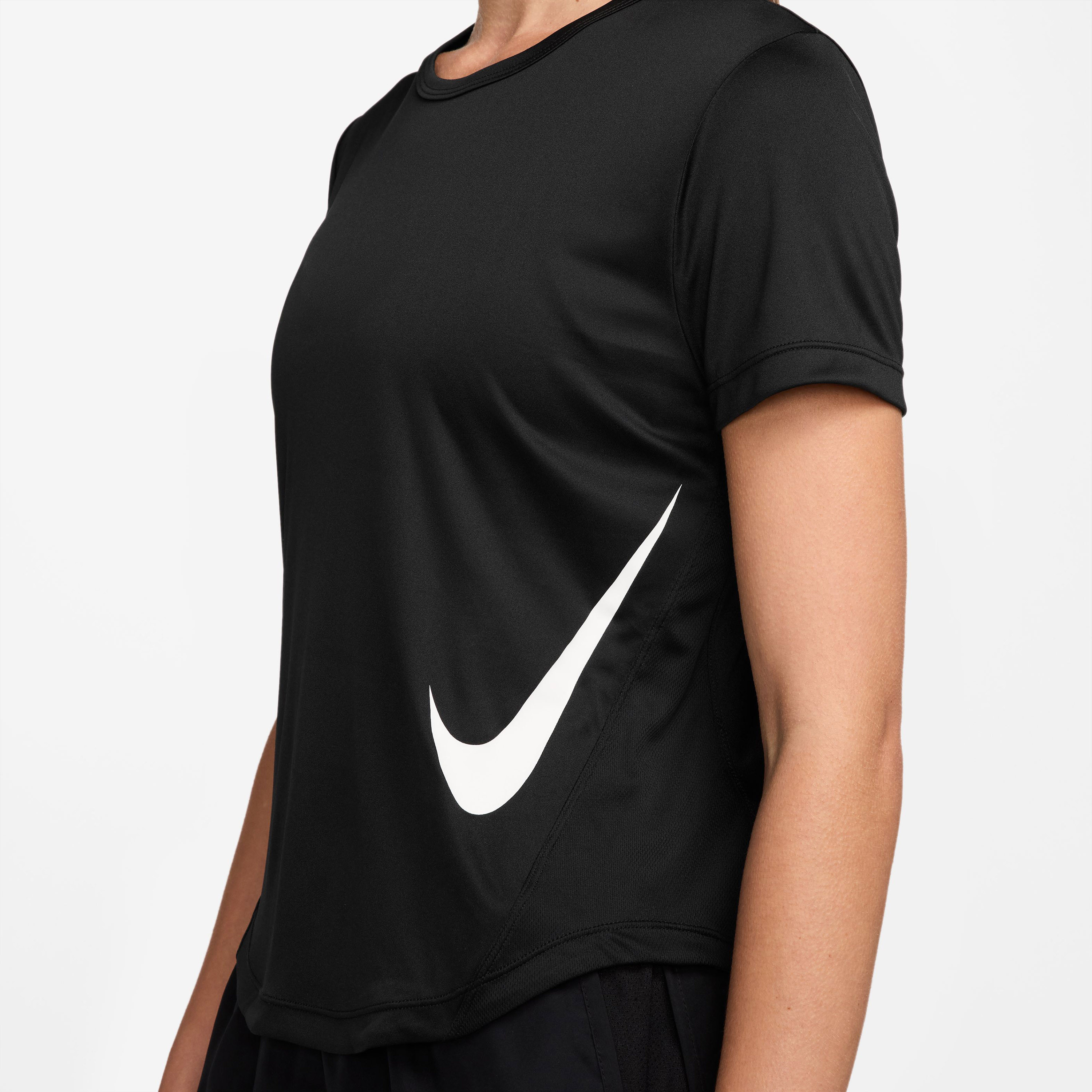 نايكي- بلوزة جري تيمبو سووش دراي-فت نسائية بأكمام قصيرة NKHV2772 | OE-sports-women-clothing-tshirtsandvests-image-8