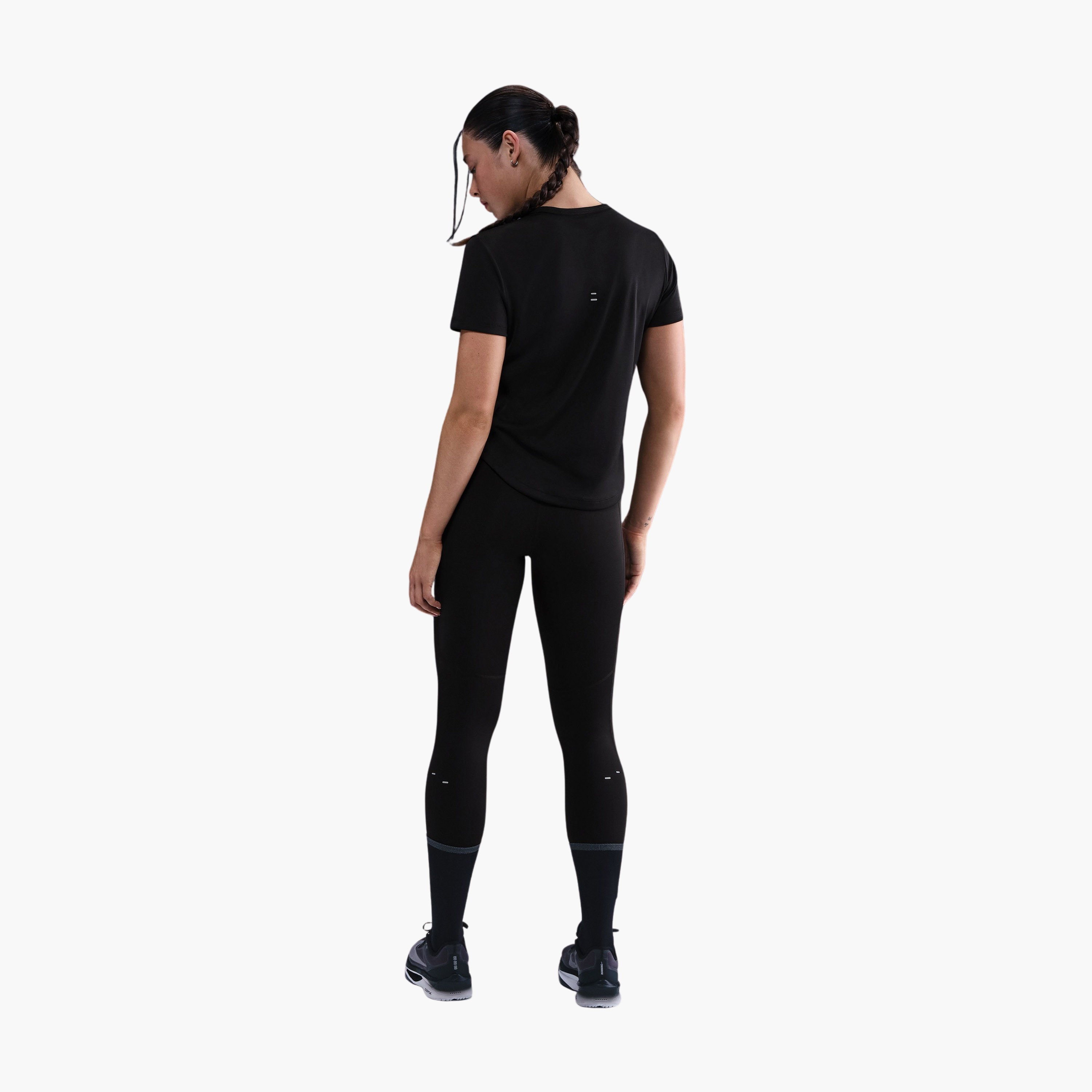 نايكي- بلوزة جري تيمبو سووش دراي-فت نسائية بأكمام قصيرة NKHV2772 | OE-sports-women-clothing-tshirtsandvests-image-9