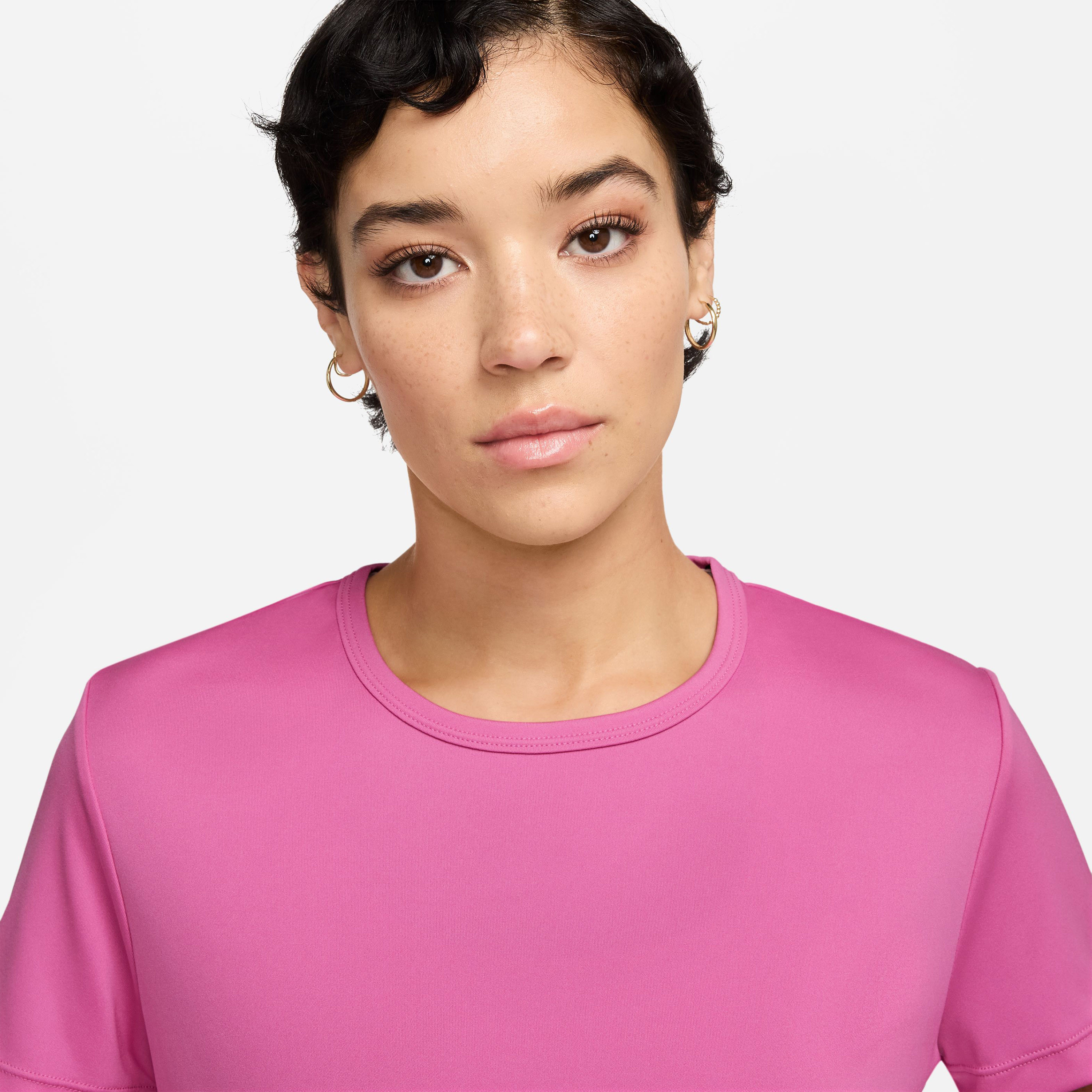 نايكي- بلوزة جري تيمبو سووش دراي-فت نسائية بأكمام قصيرة NKHV2772 | OE-sports-women-clothing-tshirtsandvests-image-16