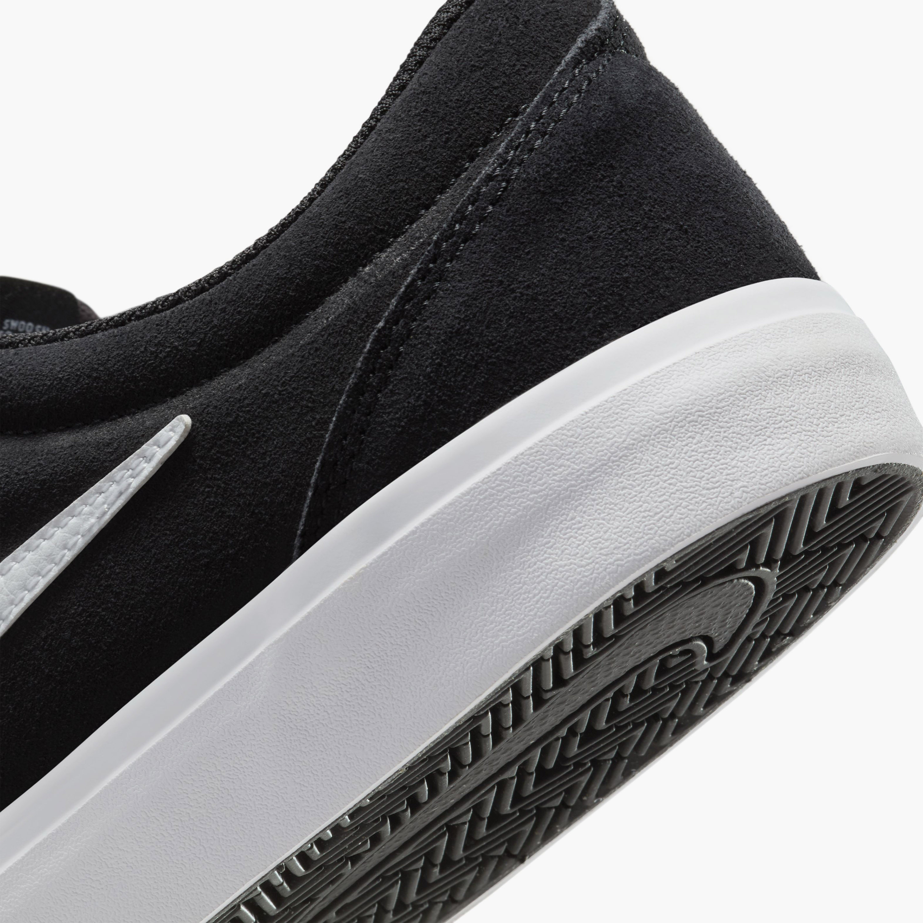 نايكي- حذاء رياضي تشارج سويدي برباط وكاحل منخفض للرجال NKIB2750 | OE-sports-men-shoes-image-22