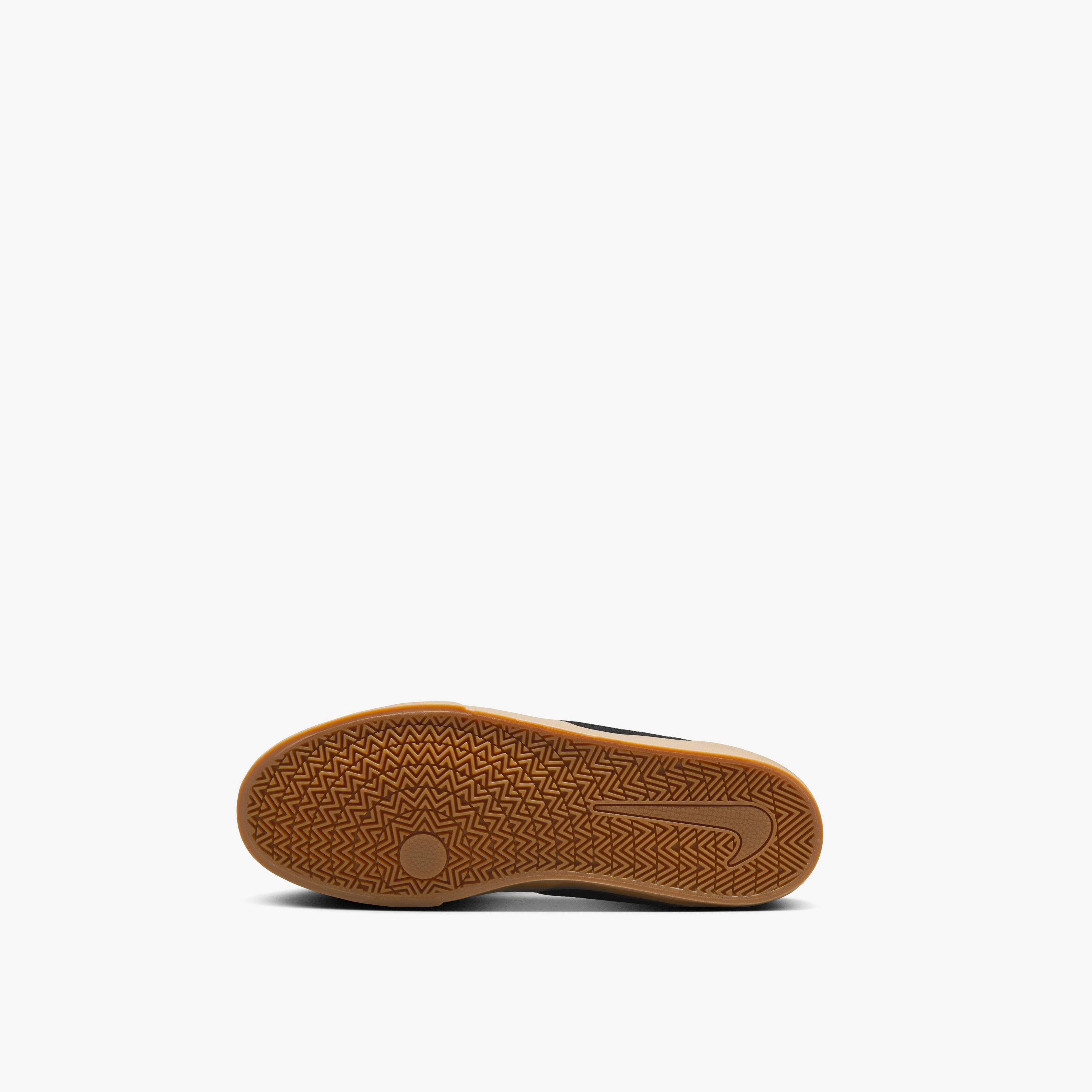 نايكي- حذاء رياضي تشارج سويدي برباط وكاحل منخفض للرجال NKIB2750 | OE-sports-men-shoes-image-7