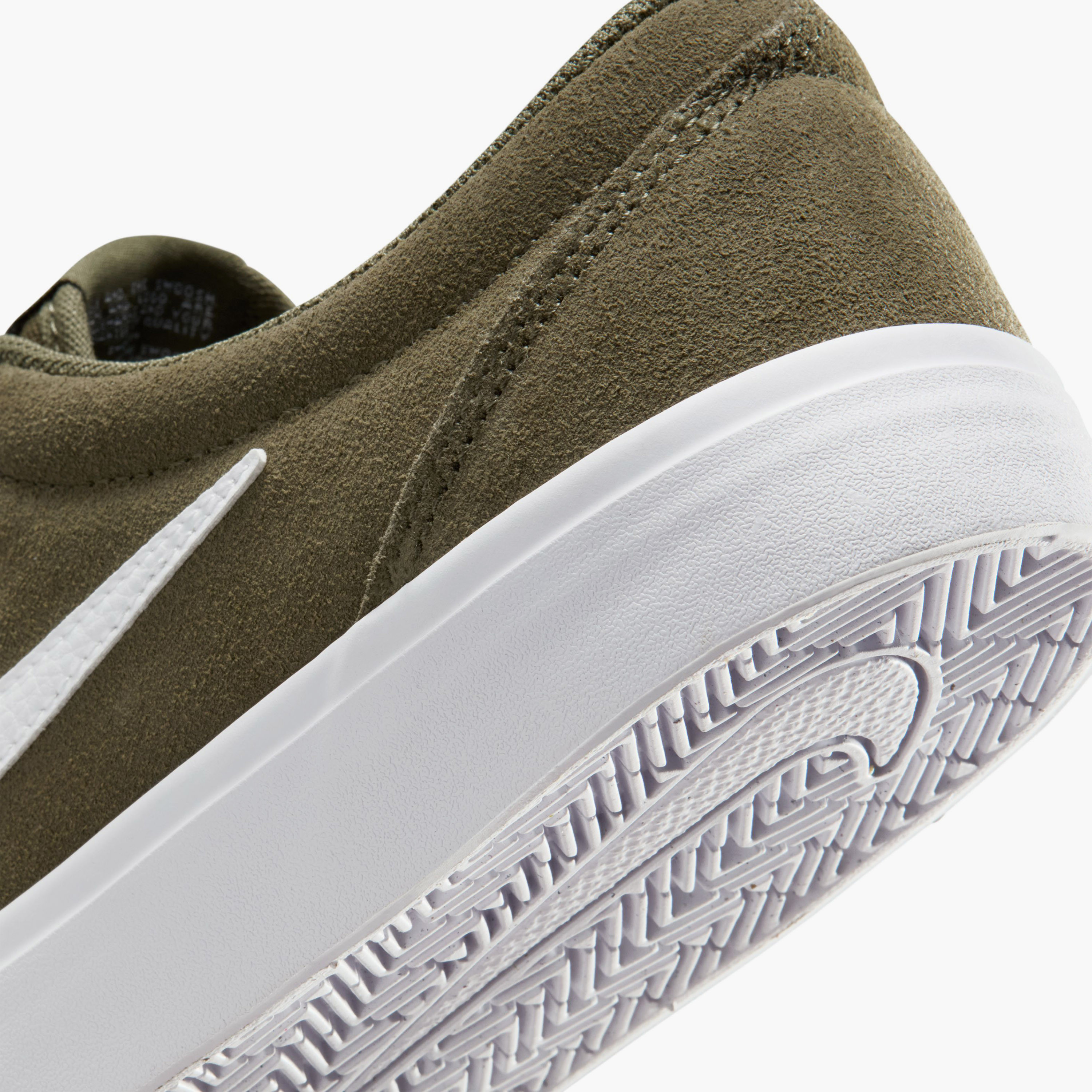 نايكي- حذاء رياضي تشارج سويدي برباط وكاحل منخفض للرجال NKIB2750 | OE-sports-men-shoes-image-15