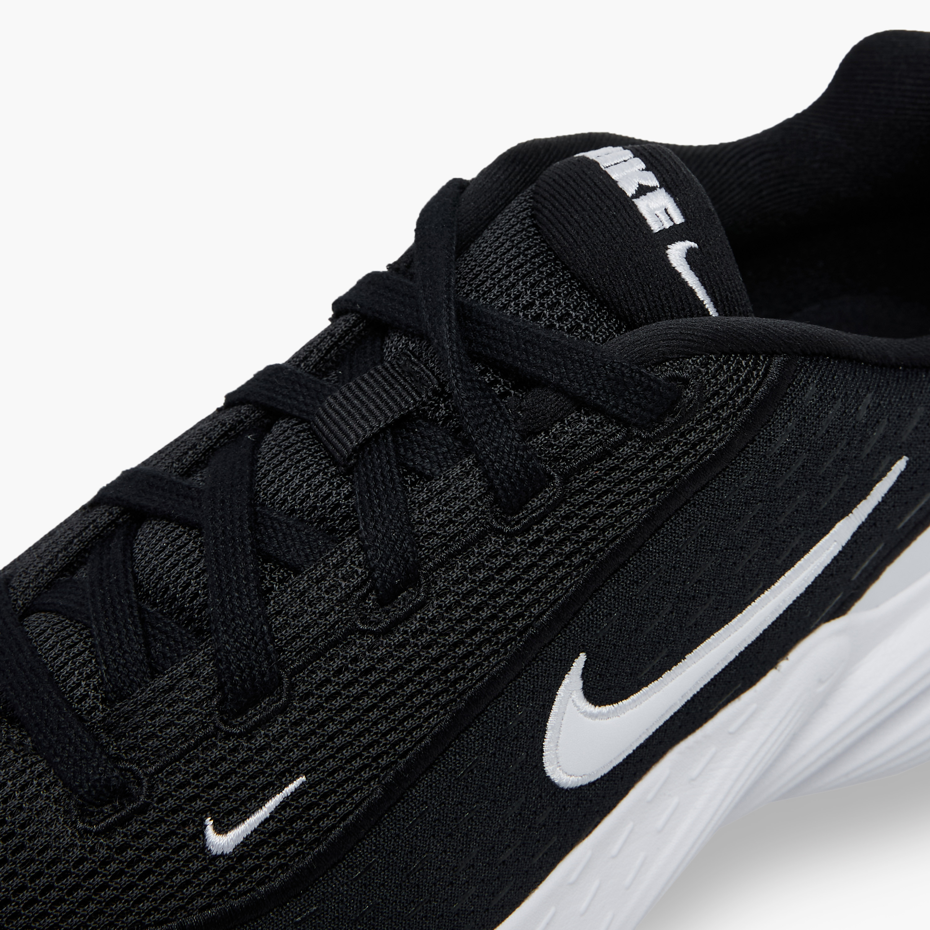 نايكي- حذاء رياضي أبليفت إس سي نسائي برباط وقصة منخفضة عند الكاحل NKIB2766 | OE-sports-women-shoes-image-4