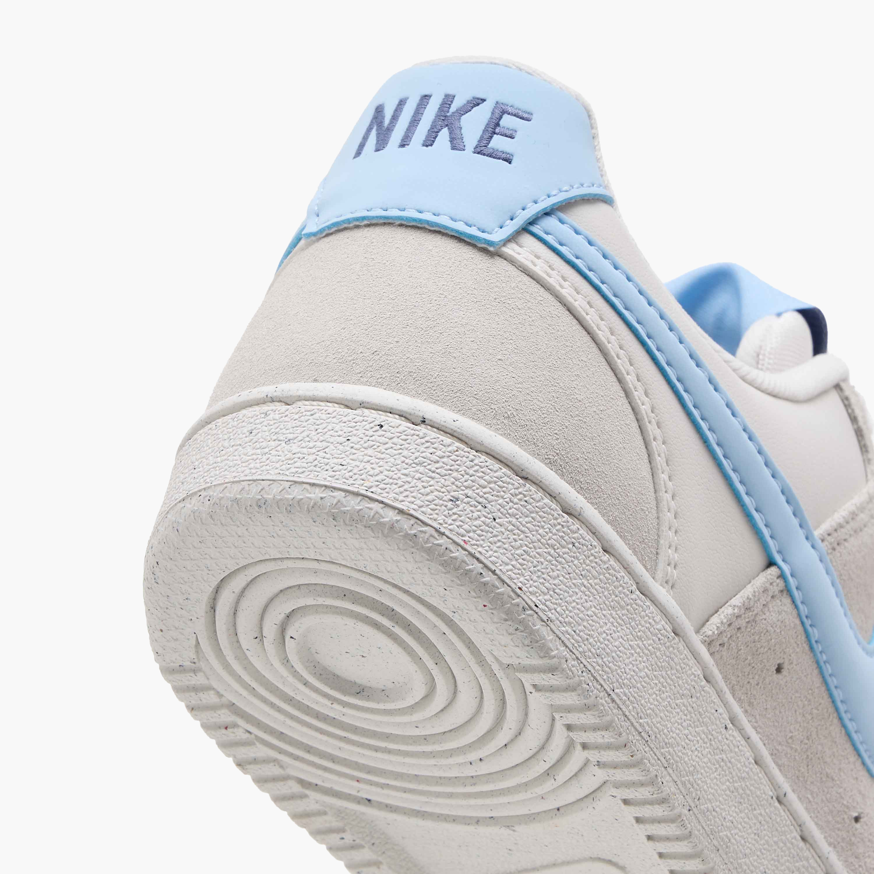 حذاء رياضي نايكي كورت فيجن برباط وكاحل منخفض للنساء IB5873 | OE-sports-women-shoes-image-5