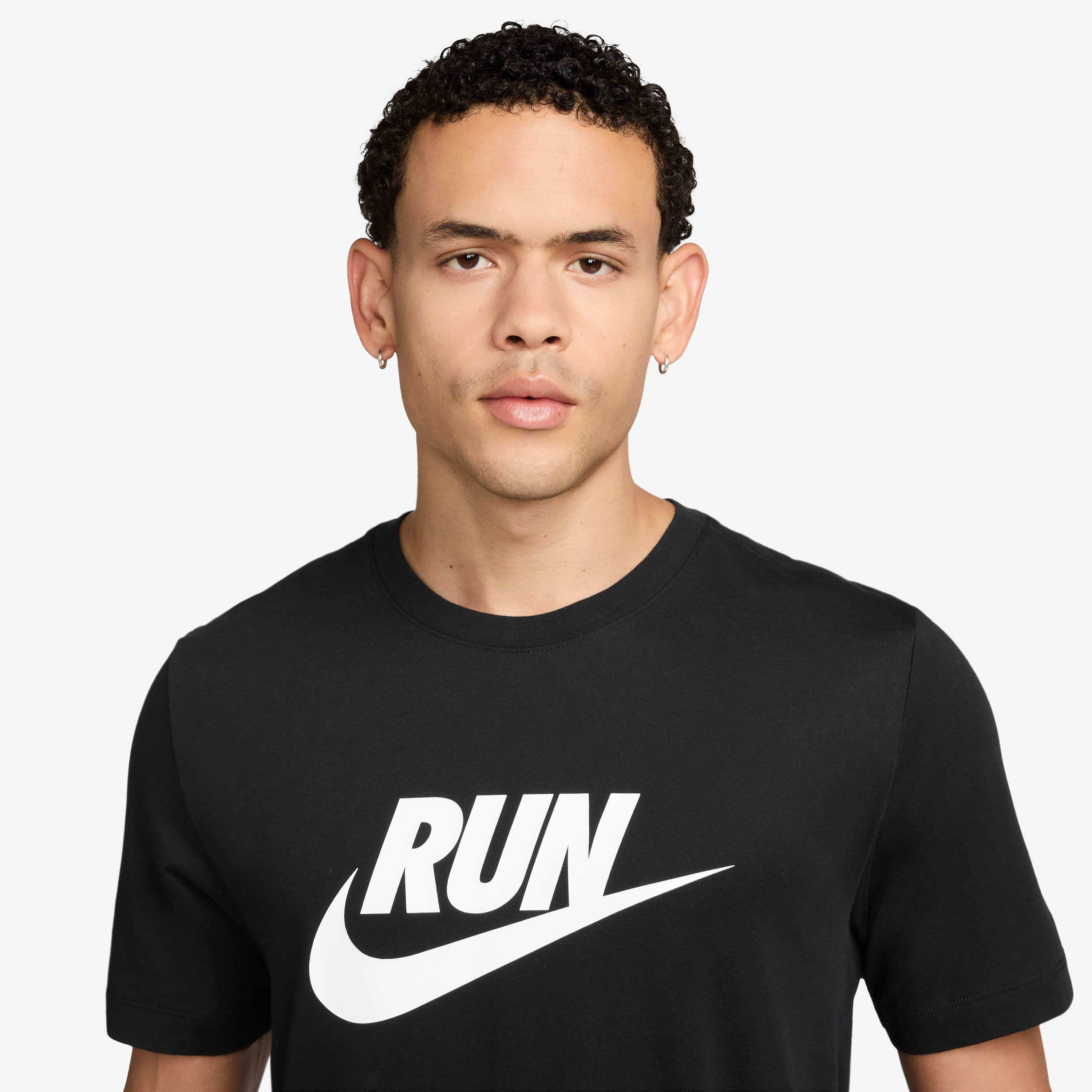 نايكي- تيشيرت جري رجالي بتقنية دراي-فت سووش NKIH4238 | OE-men-clothing-sportswearandactivewear-tshirtsandpolos-image-3