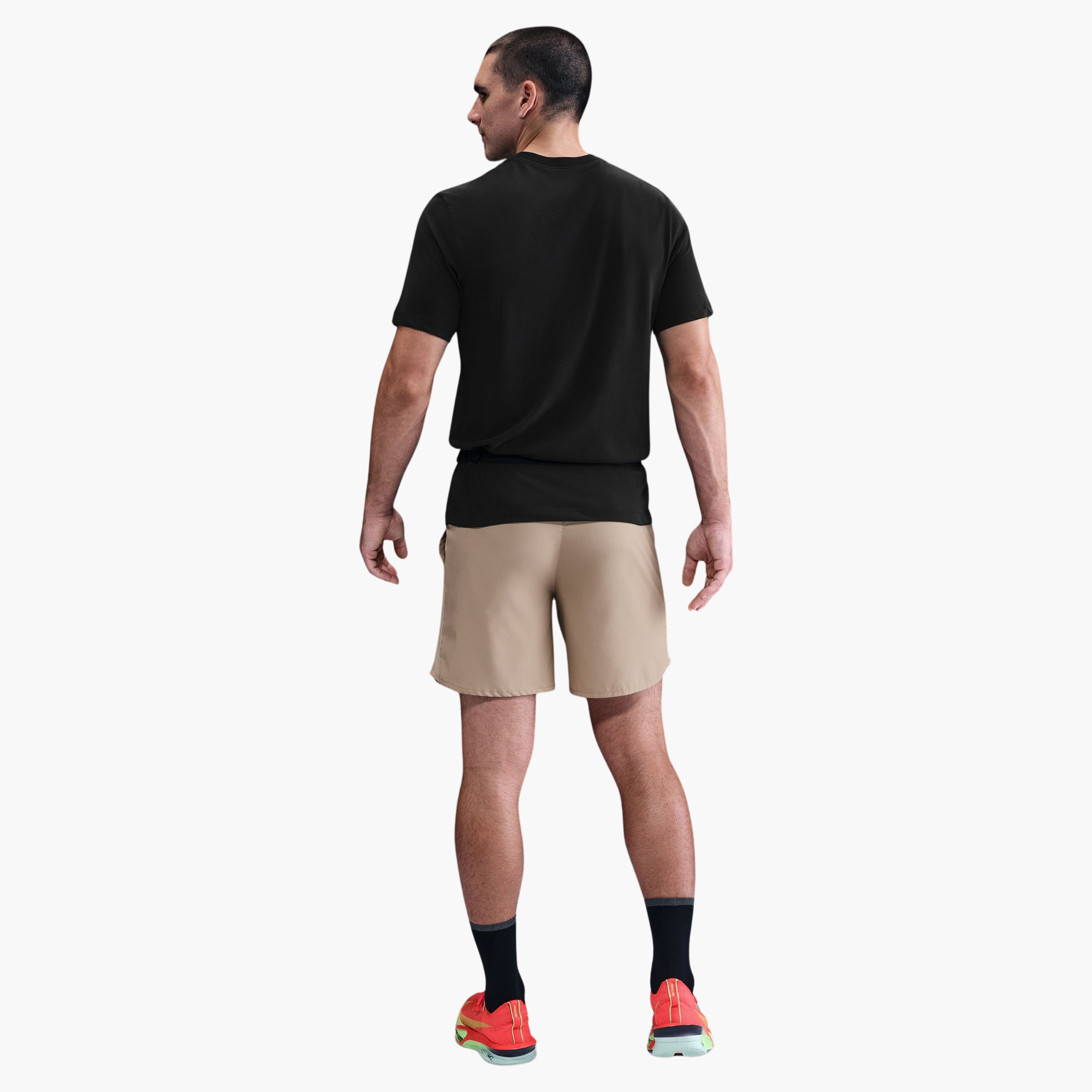 نايكي- تيشيرت جري رجالي بتقنية دراي-فت سووش NKIH4238 | OE-men-clothing-sportswearandactivewear-tshirtsandpolos-image-6