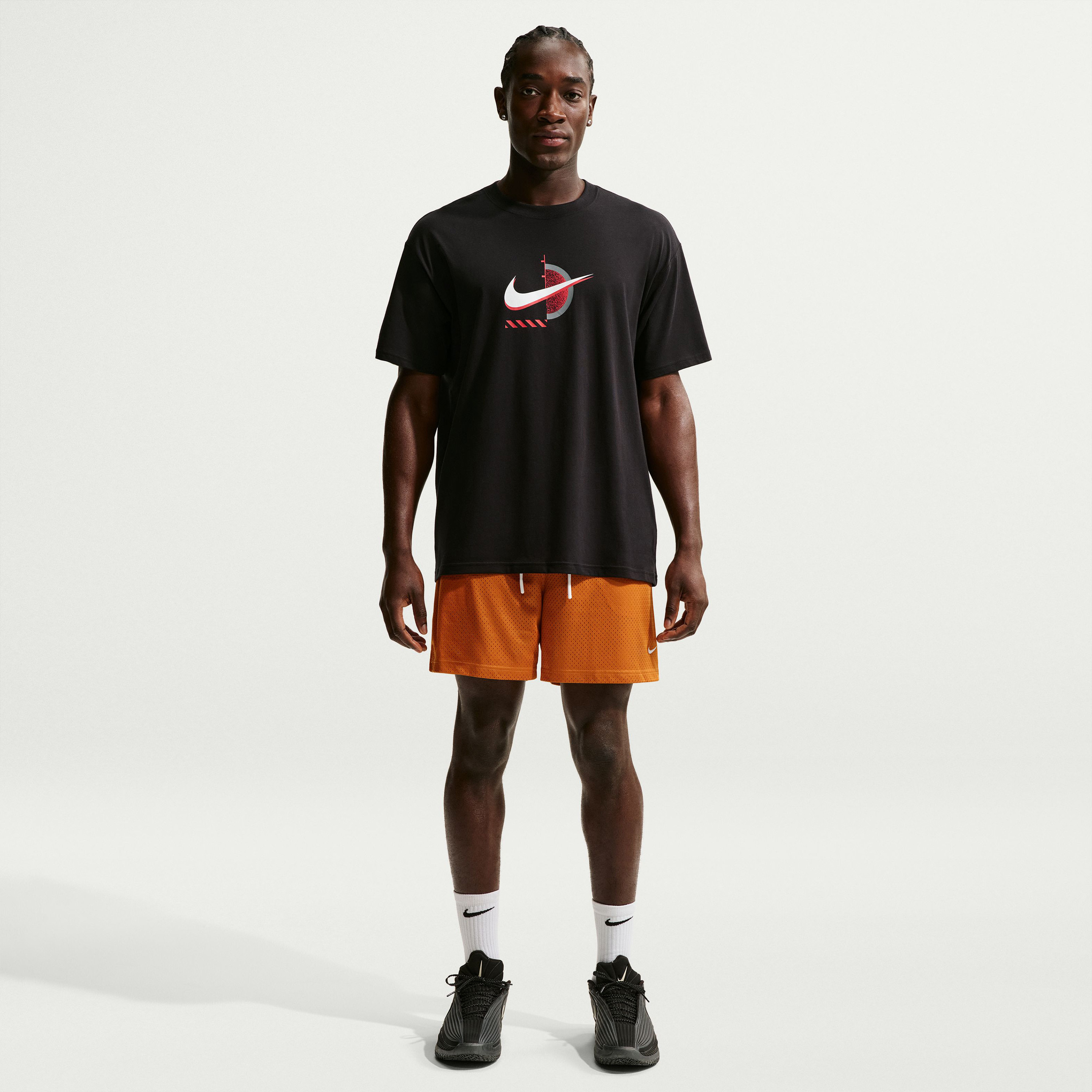 Nike Men's Club F1 Short Sleeve T-Shirt-men-clothing-sportswearandactivewear-tshirtsandpolos-image-2